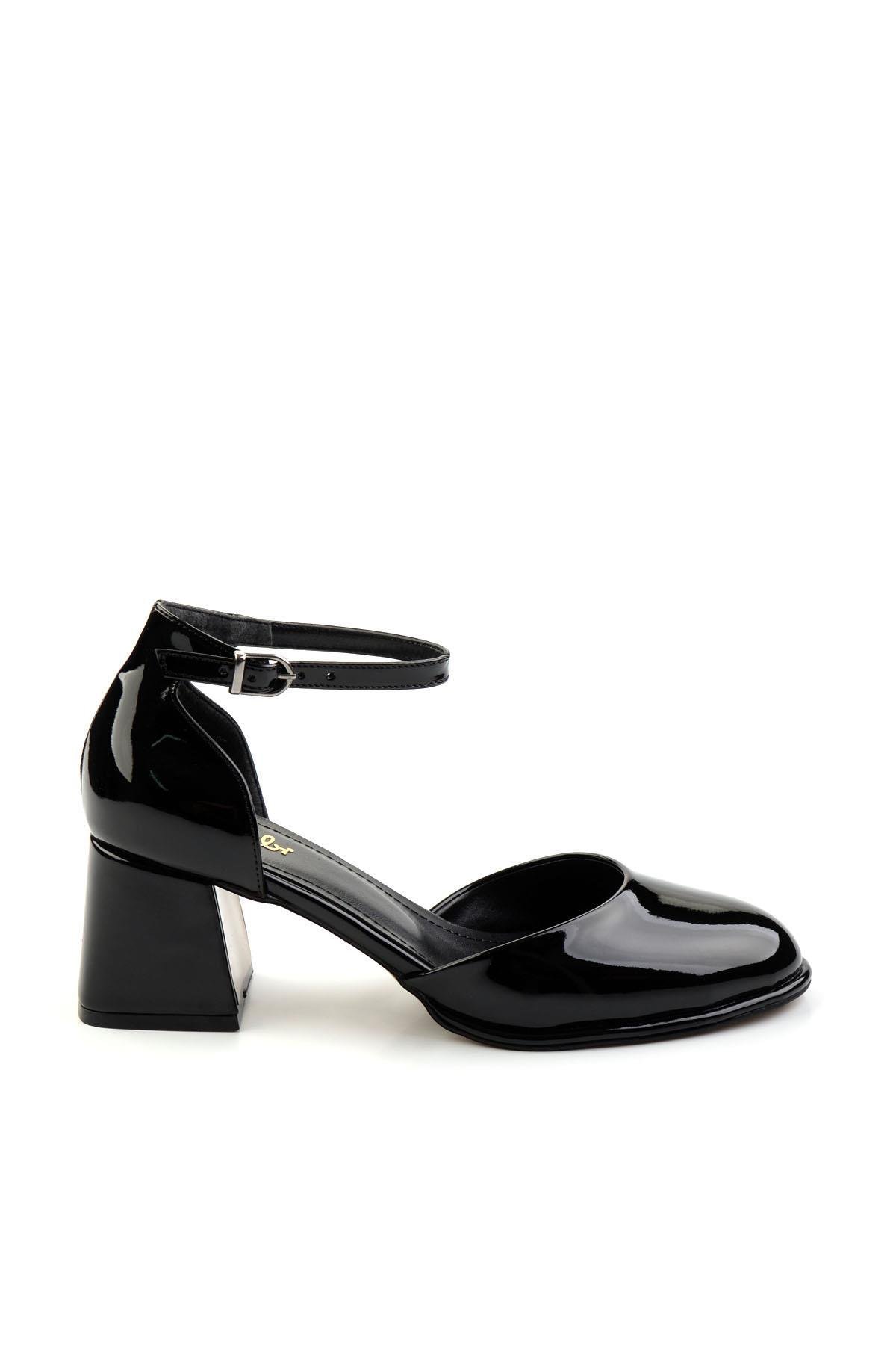 Siyah  Kadın Klasik Topuklu Ayakkabı K01231444308
