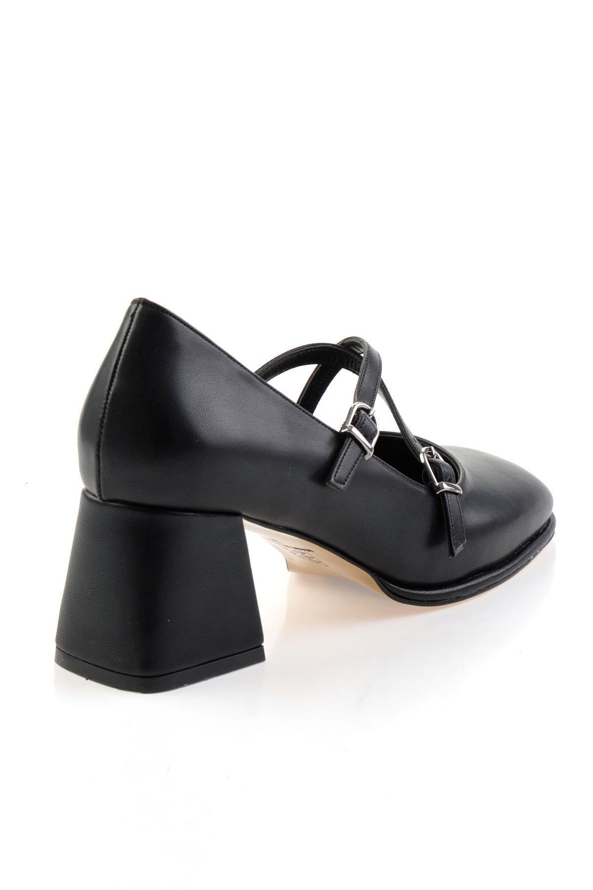 Siyah  Kadın Klasik Topuklu Ayakkabı K01231469009