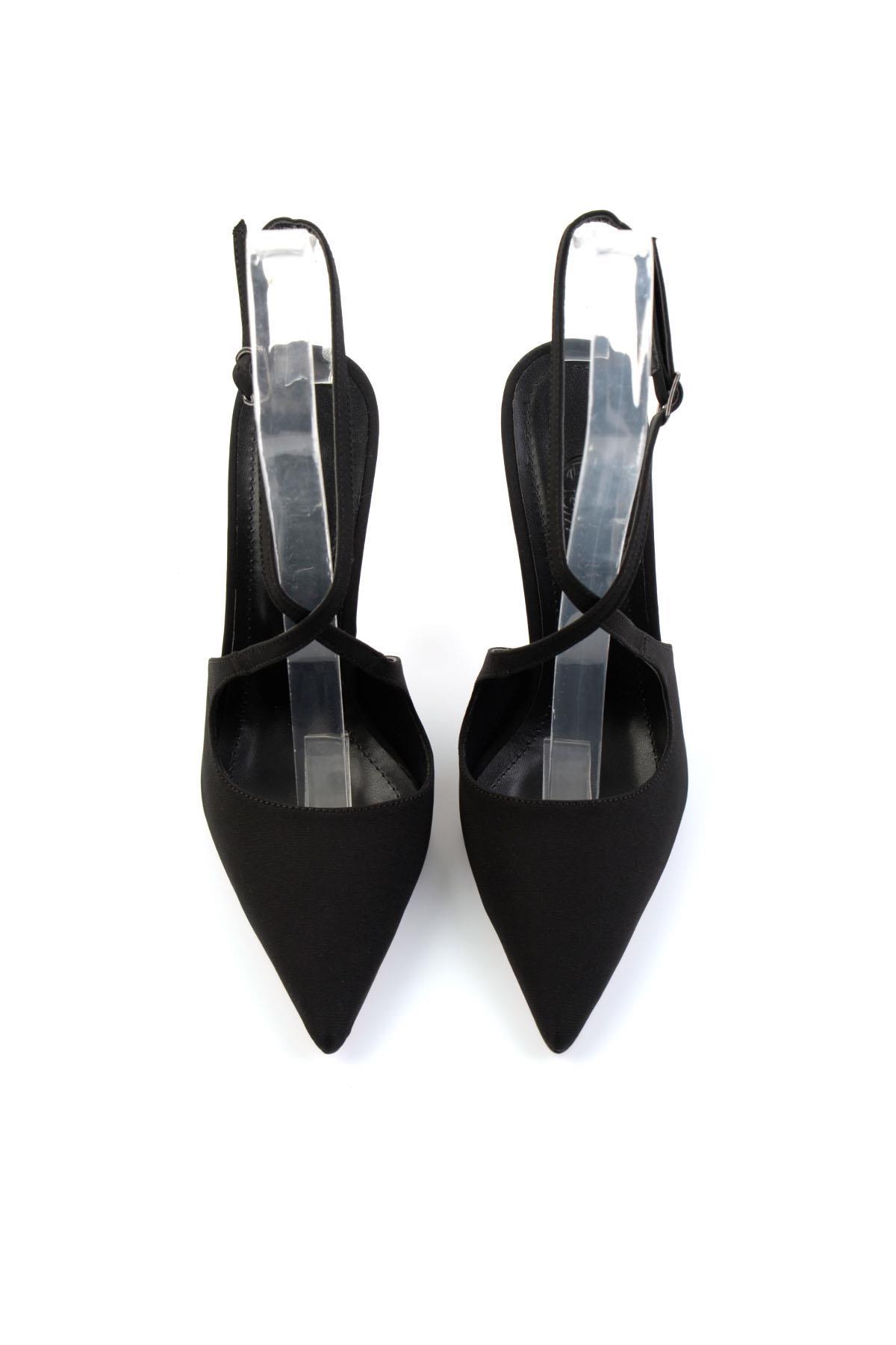 Siyah  Kadın Klasik Topuklu Ayakkabı K01565041171