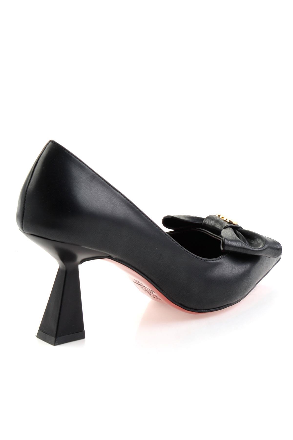 Siyah  Kadın Klasik Topuklu Ayakkabı K01231461109