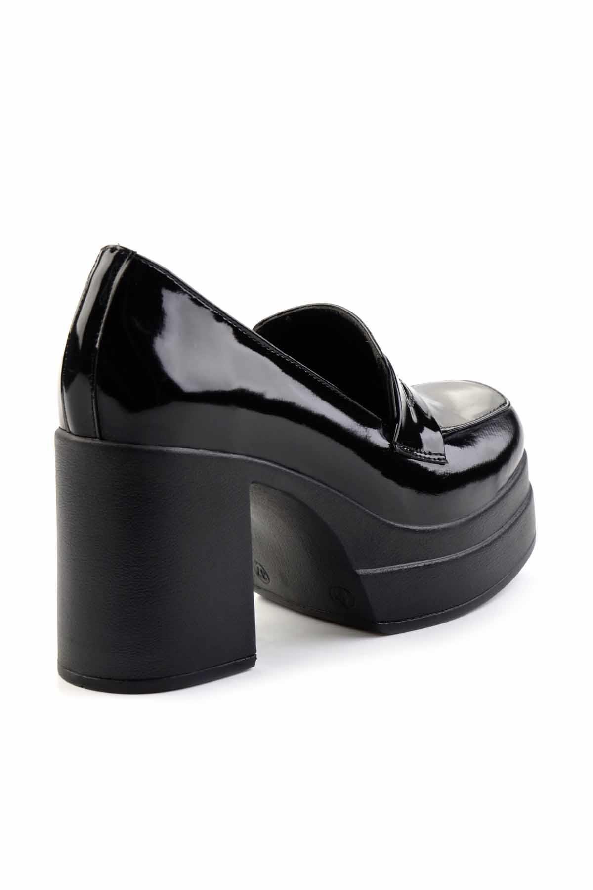 Siyah  Kadın Klasik Topuklu Ayakkabı K01181062508