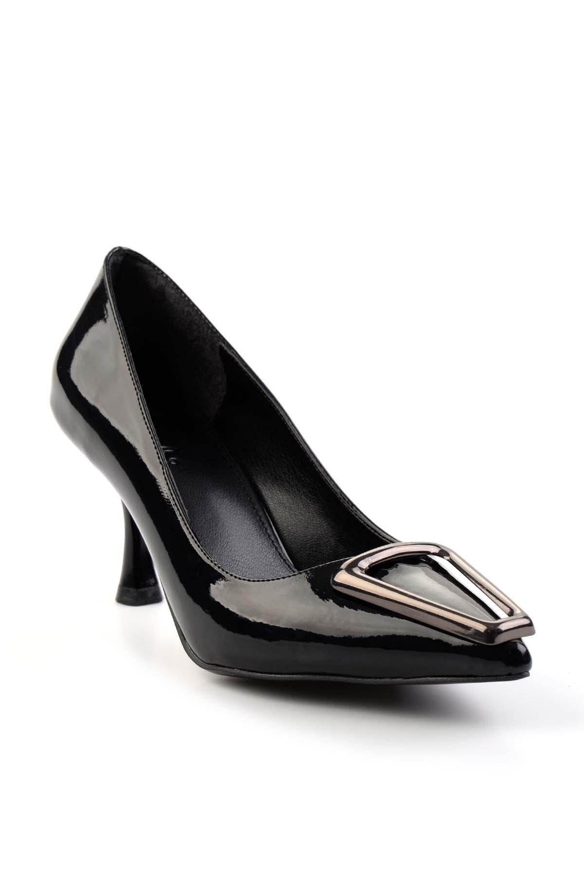Siyah  Kadın Klasik Topuklu Ayakkabı K01792300008