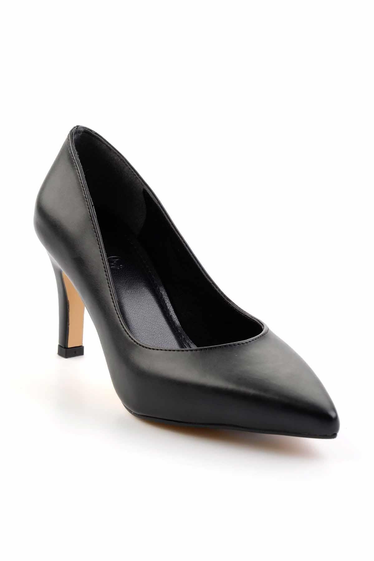 Siyah  Kadın Klasik Topuklu Ayakkabı K01188140009