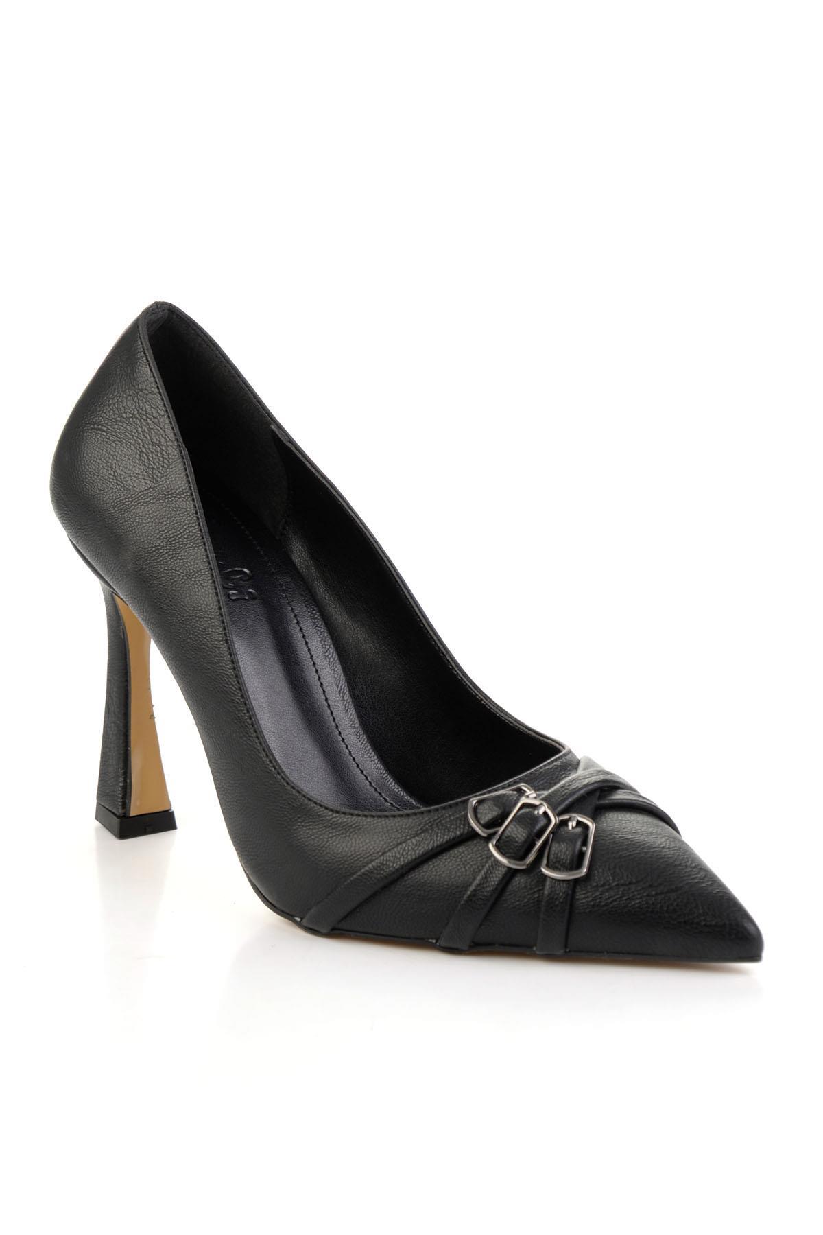 Siyah  Kadın Klasik Topuklu Ayakkabı K01565015242