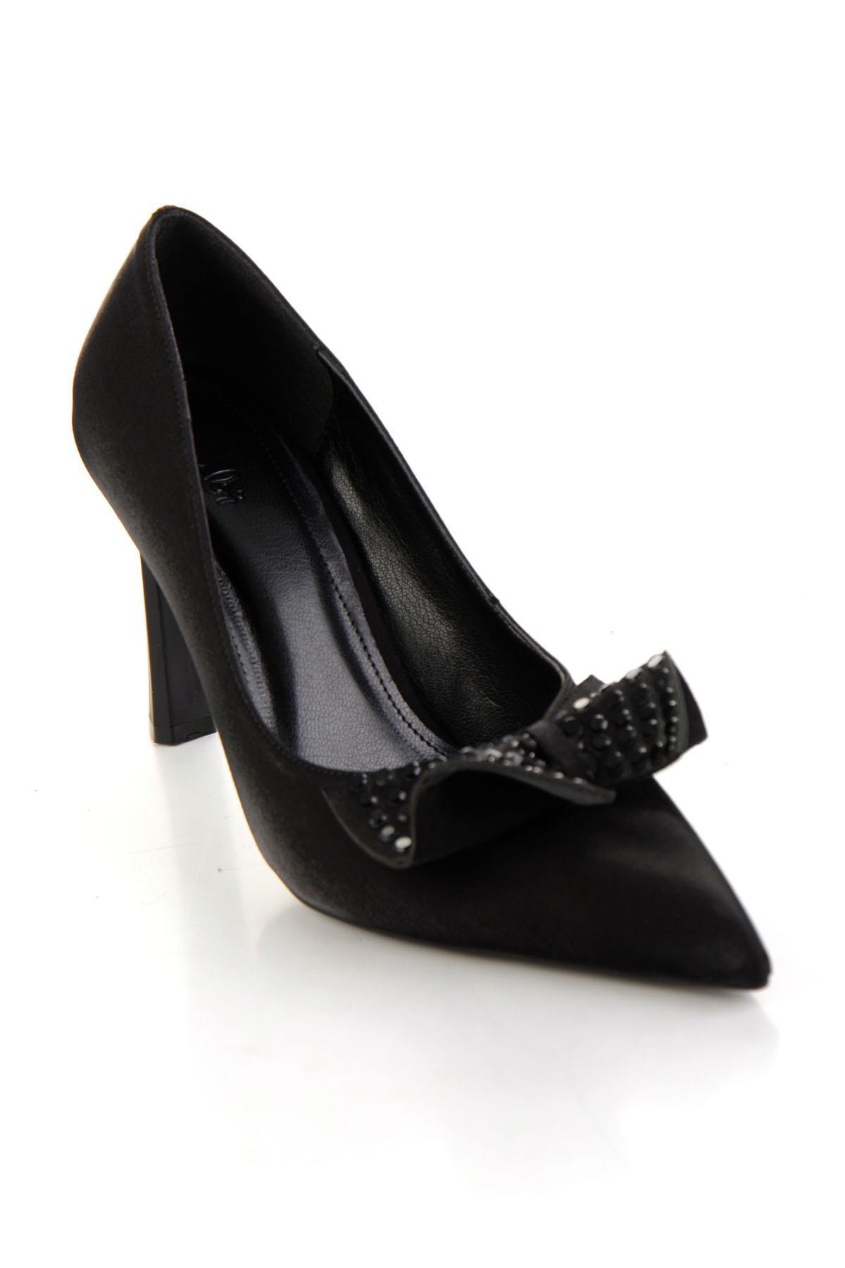 Siyah  Kadın Klasik Topuklu Ayakkabı K01565016438