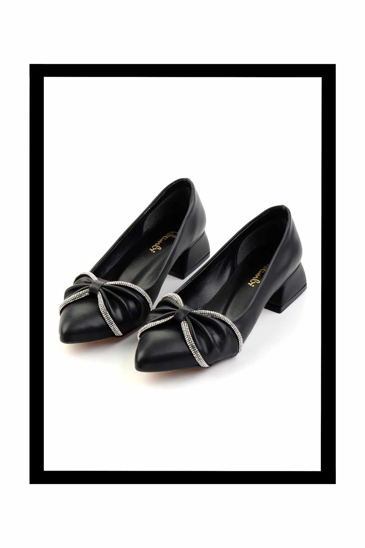 Siyah  Kadın Klasik Topuklu Ayakkabı K01039102109