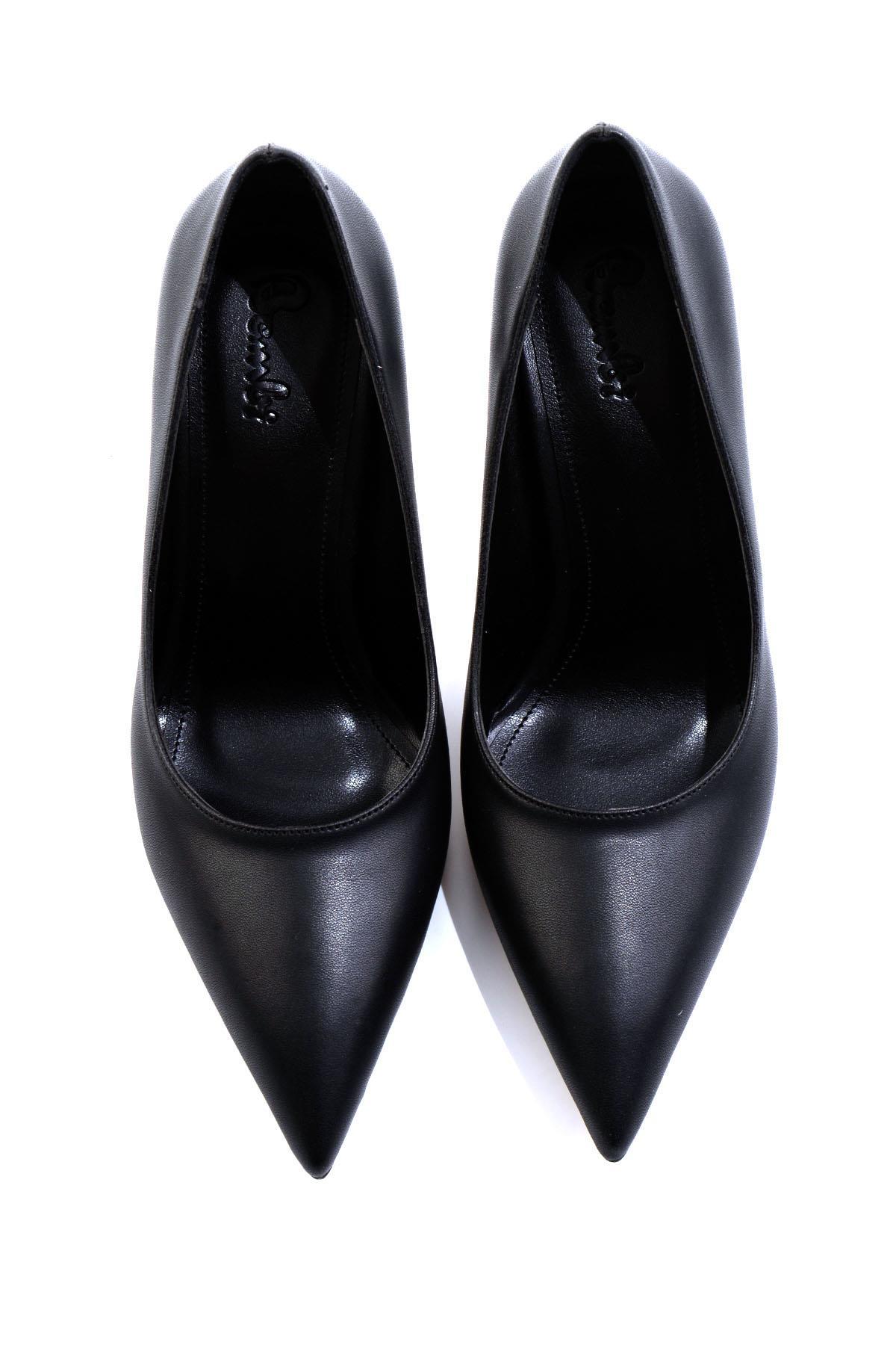 Siyah  Kadın Klasik Topuklu Ayakkabı K01565015309