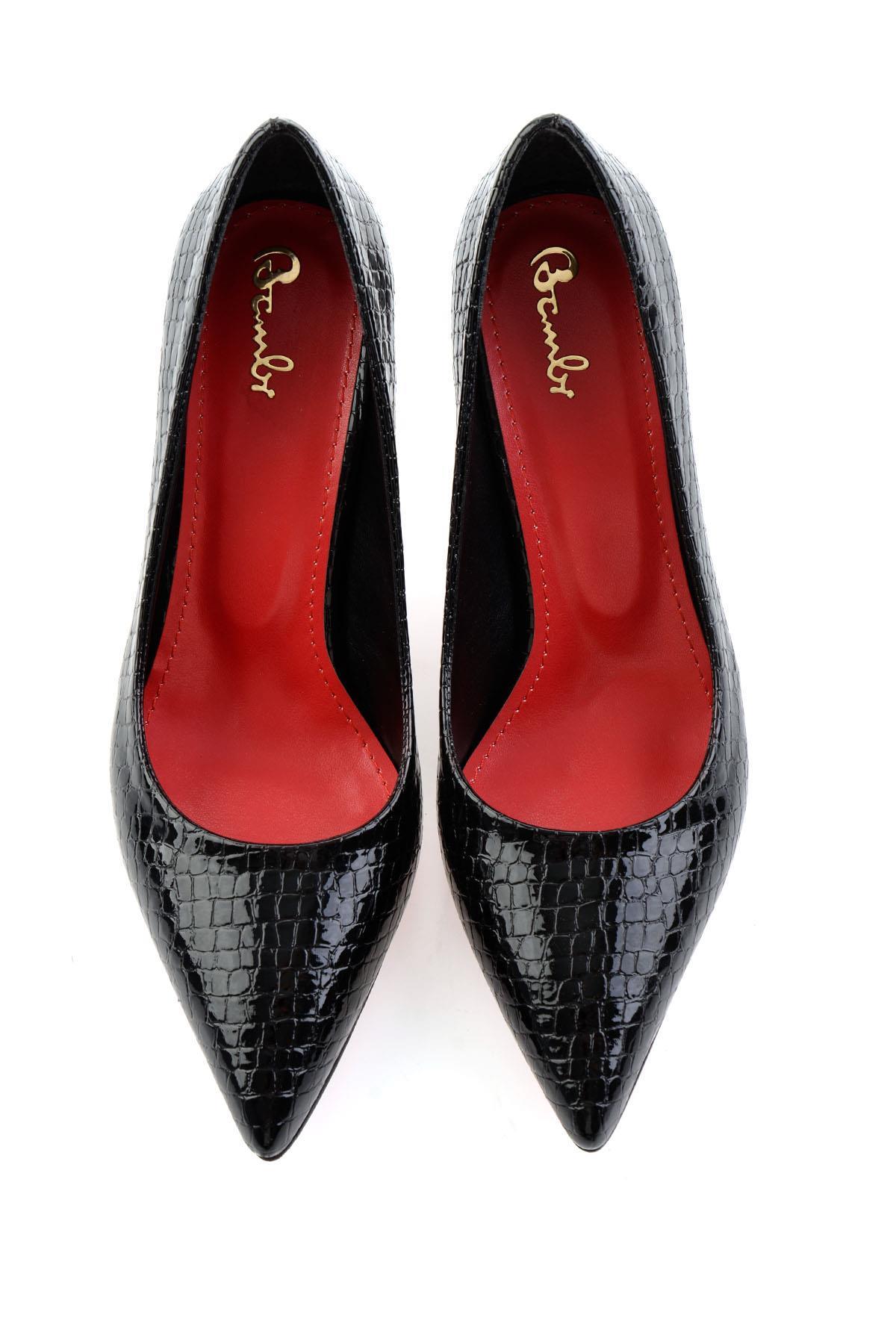 Siyah  Kadın Klasik Topuklu Ayakkabı K01231083511