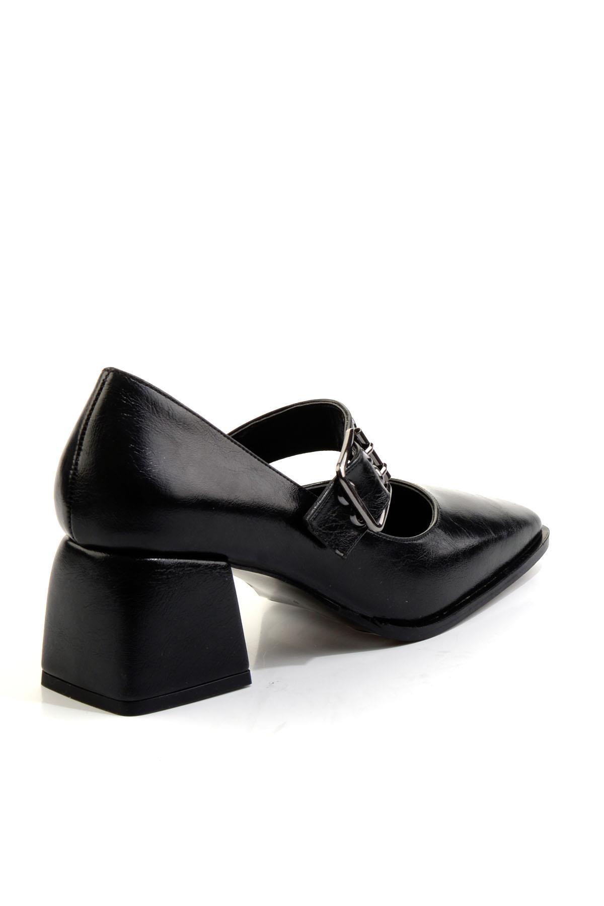 Siyah  Kadın Klasik Topuklu Ayakkabı K01565015442