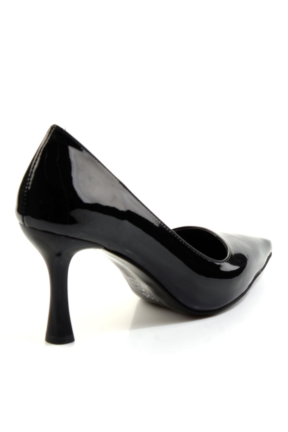 Siyah  Kadın Klasik Topuklu Ayakkabı K01823060698
