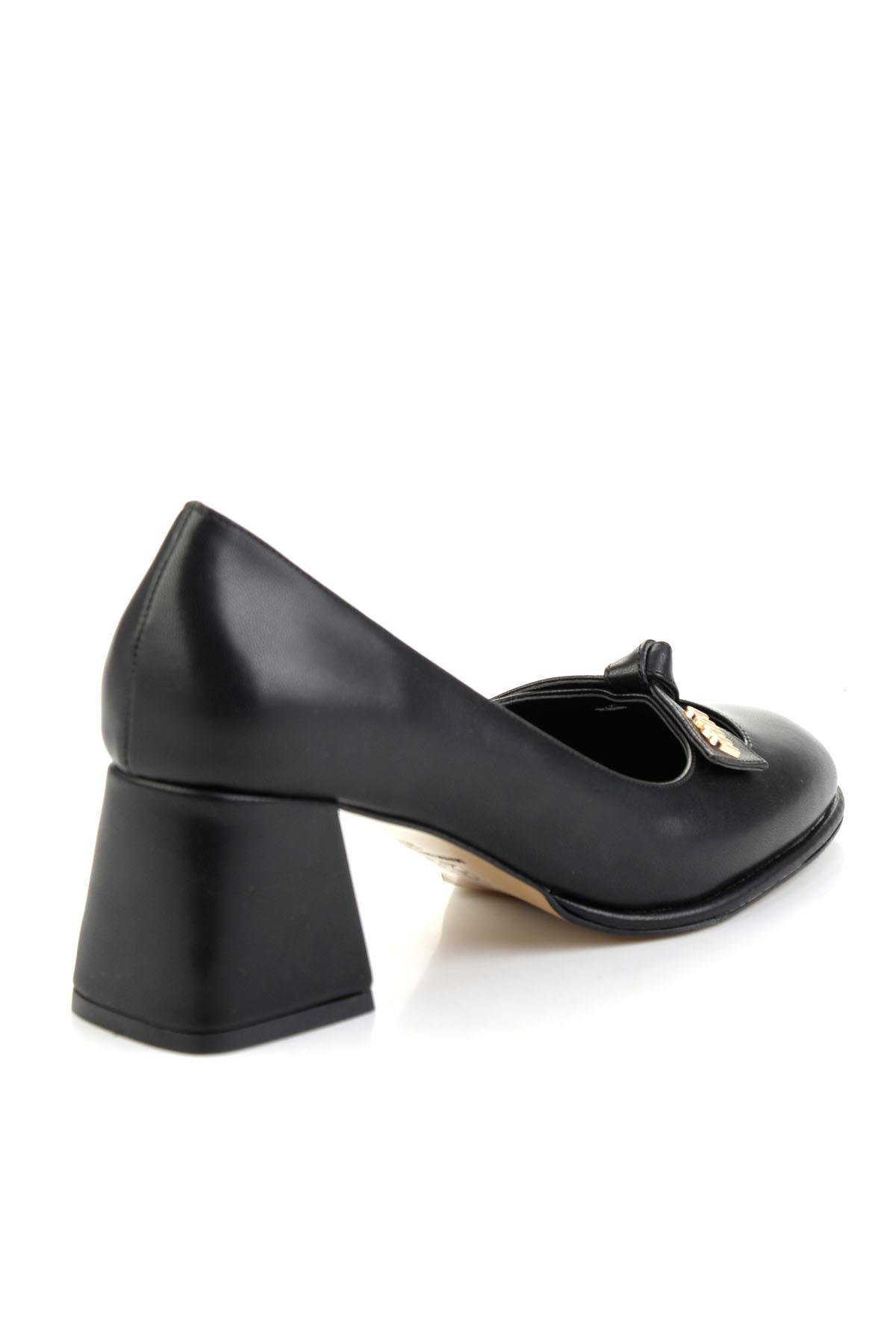 Siyah  Kadın Klasik Topuklu Ayakkabı K01231467509