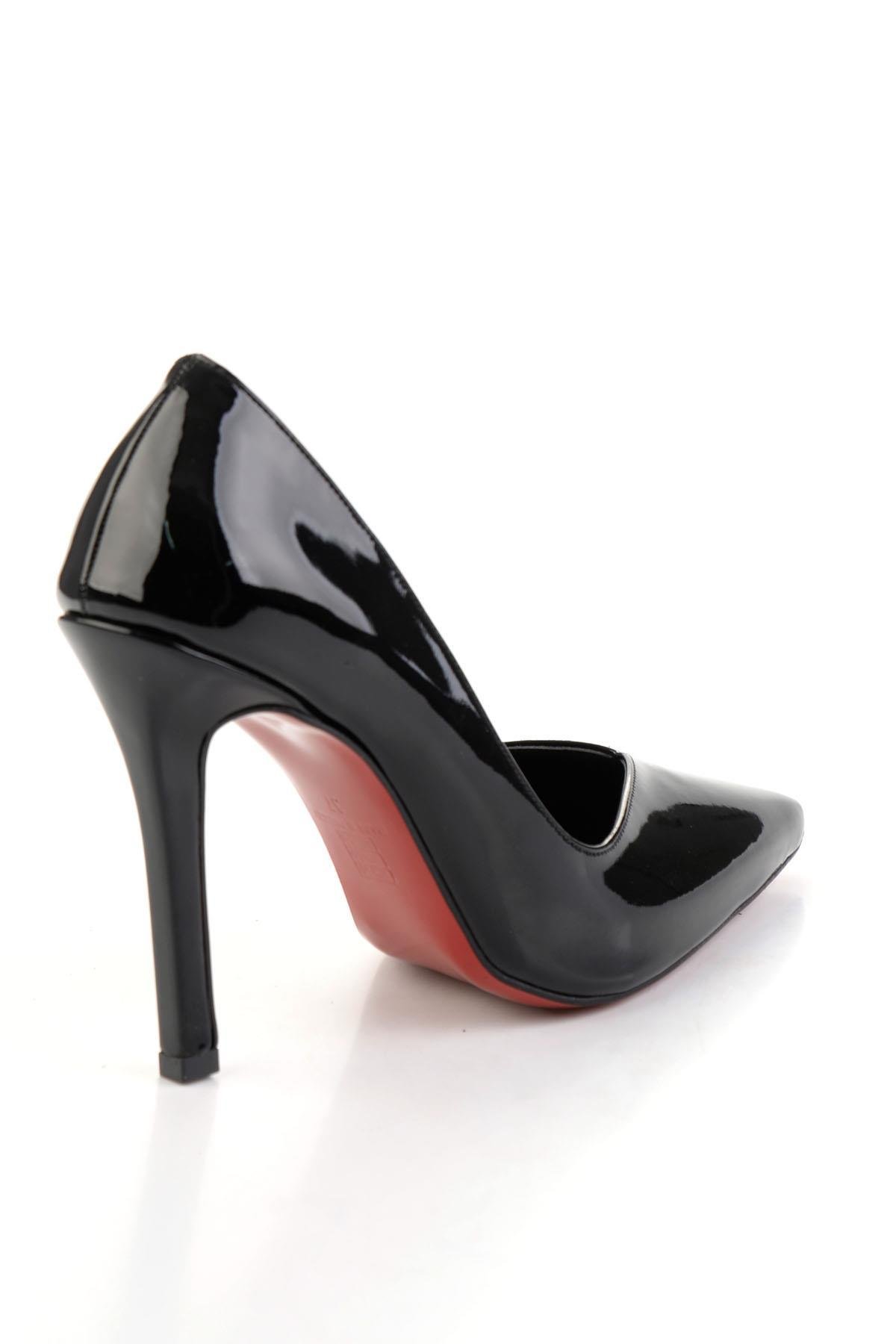 Siyah  Kadın Klasik Topuklu Ayakkabı K01614016798