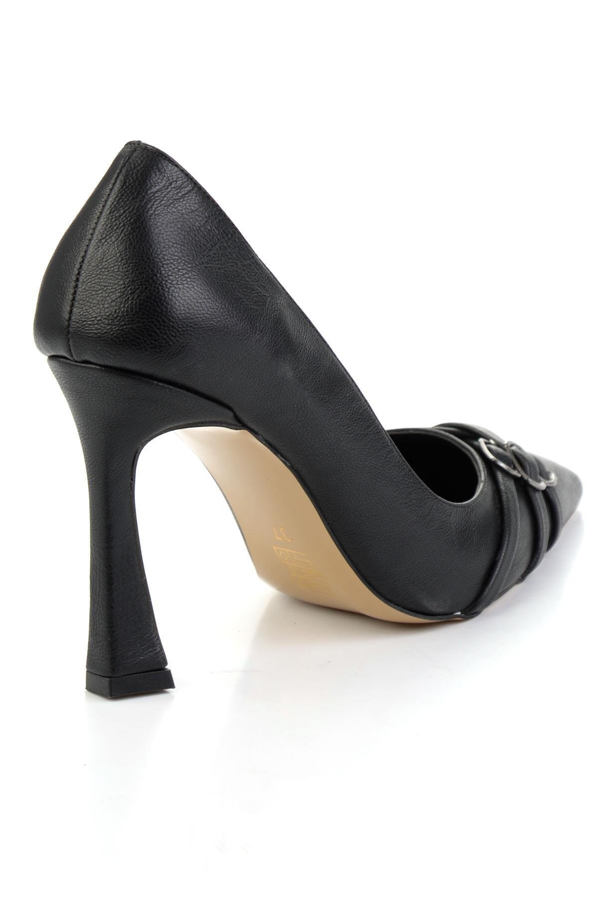 Siyah  Kadın Klasik Topuklu Ayakkabı K01565015242
