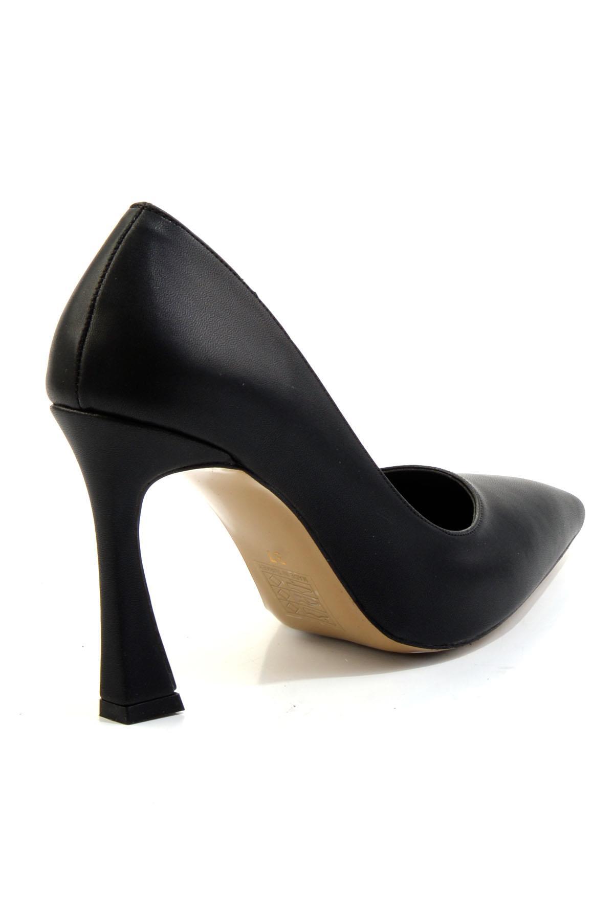 Siyah  Kadın Klasik Topuklu Ayakkabı K01565015309