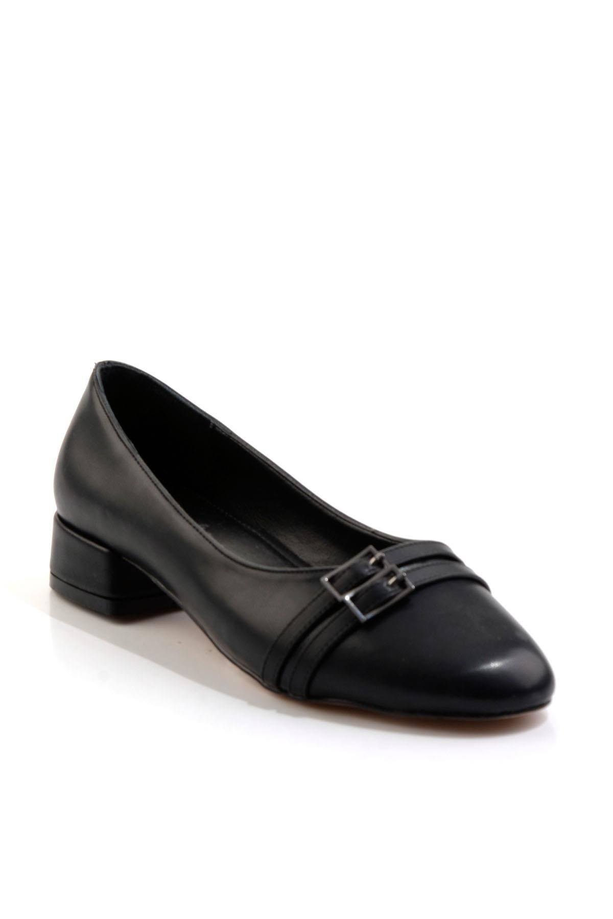 Siyah  Kadın Klasik Topuklu Ayakkabı K01213035309