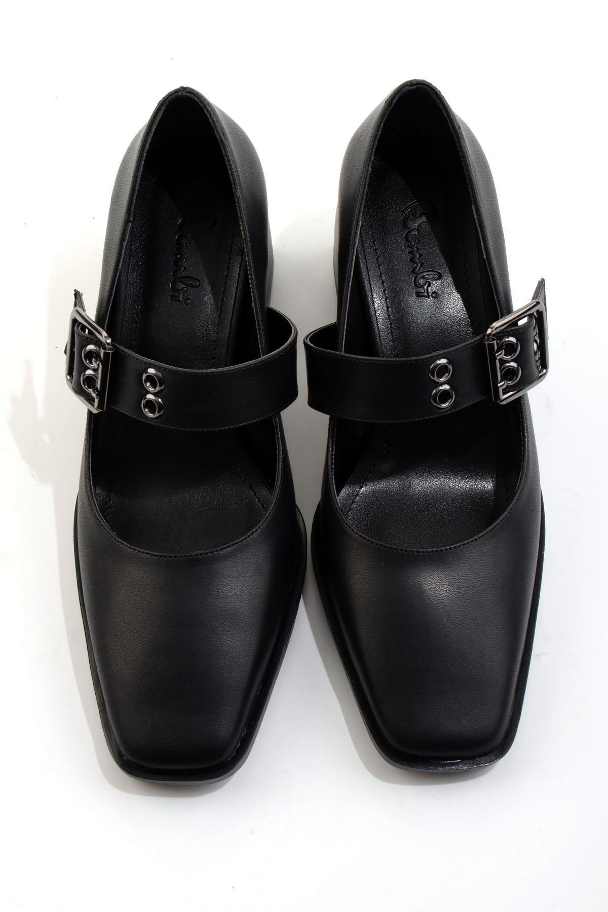 Siyah  Kadın Klasik Topuklu Ayakkabı K01565015409