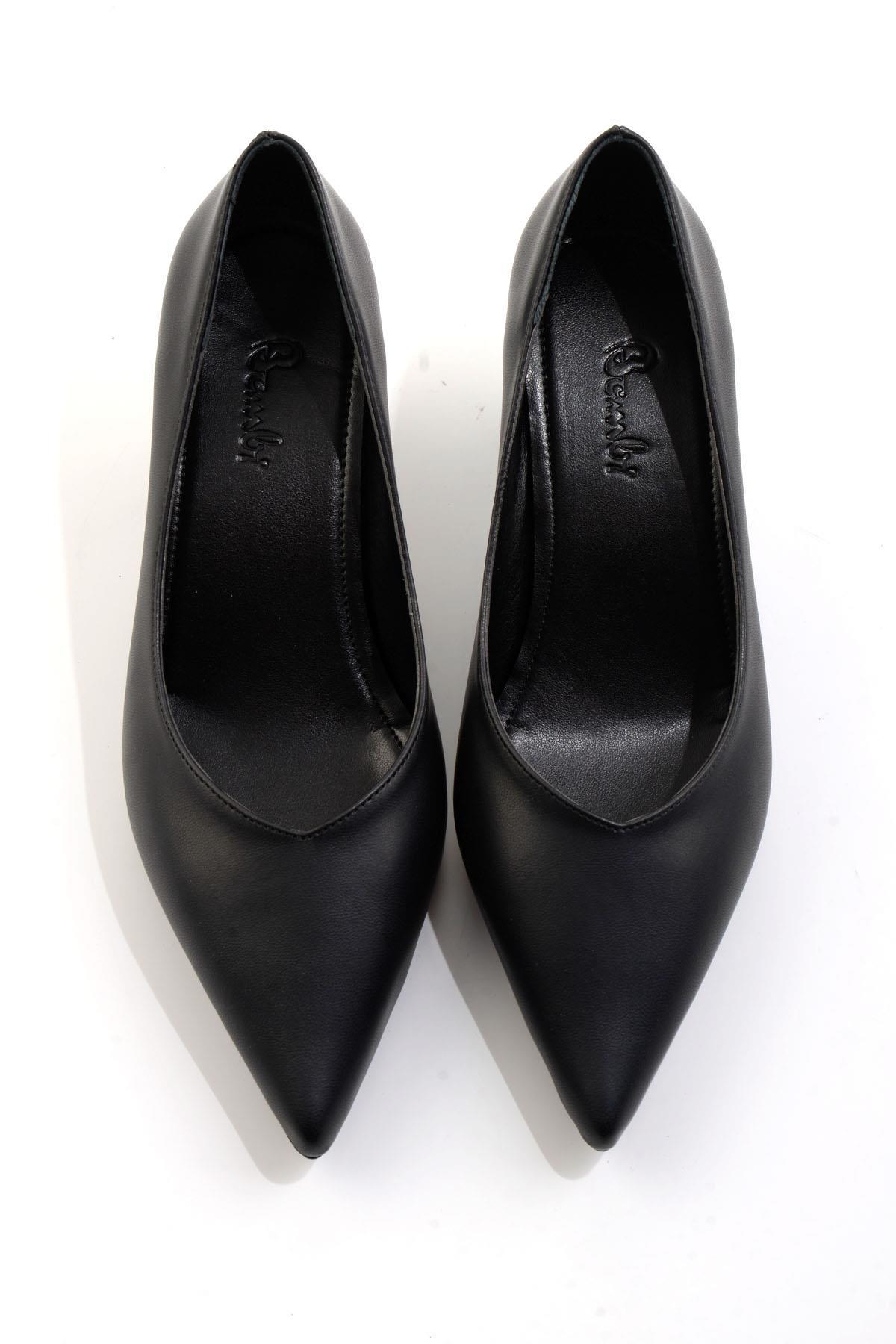 Siyah  Kadın Klasik Topuklu Ayakkabı K01213035409