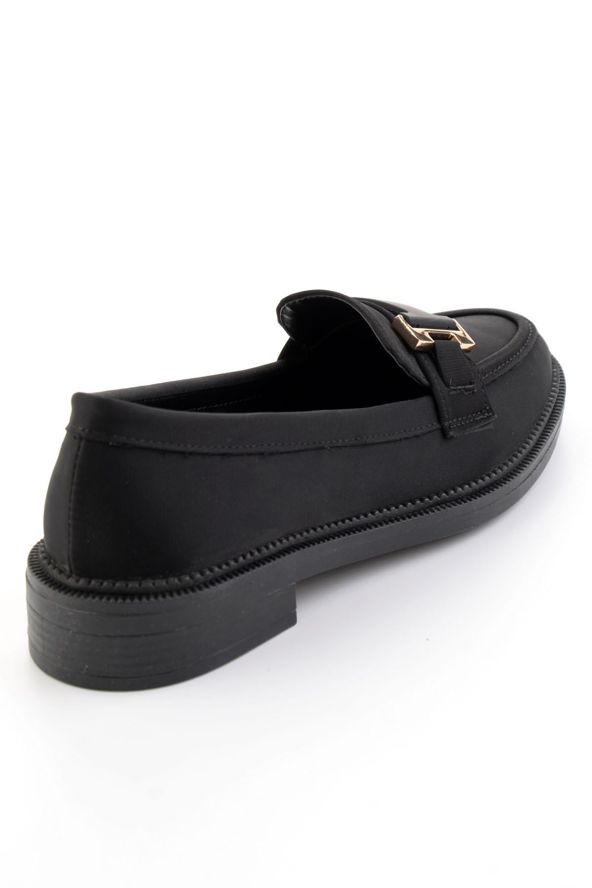 Siyah  Kadın Loafer Ayakkabı K01216100071