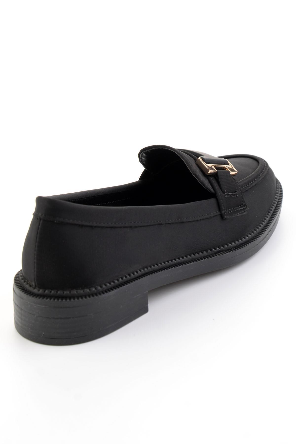 Siyah  Kadın Loafer Ayakkabı K01216100071