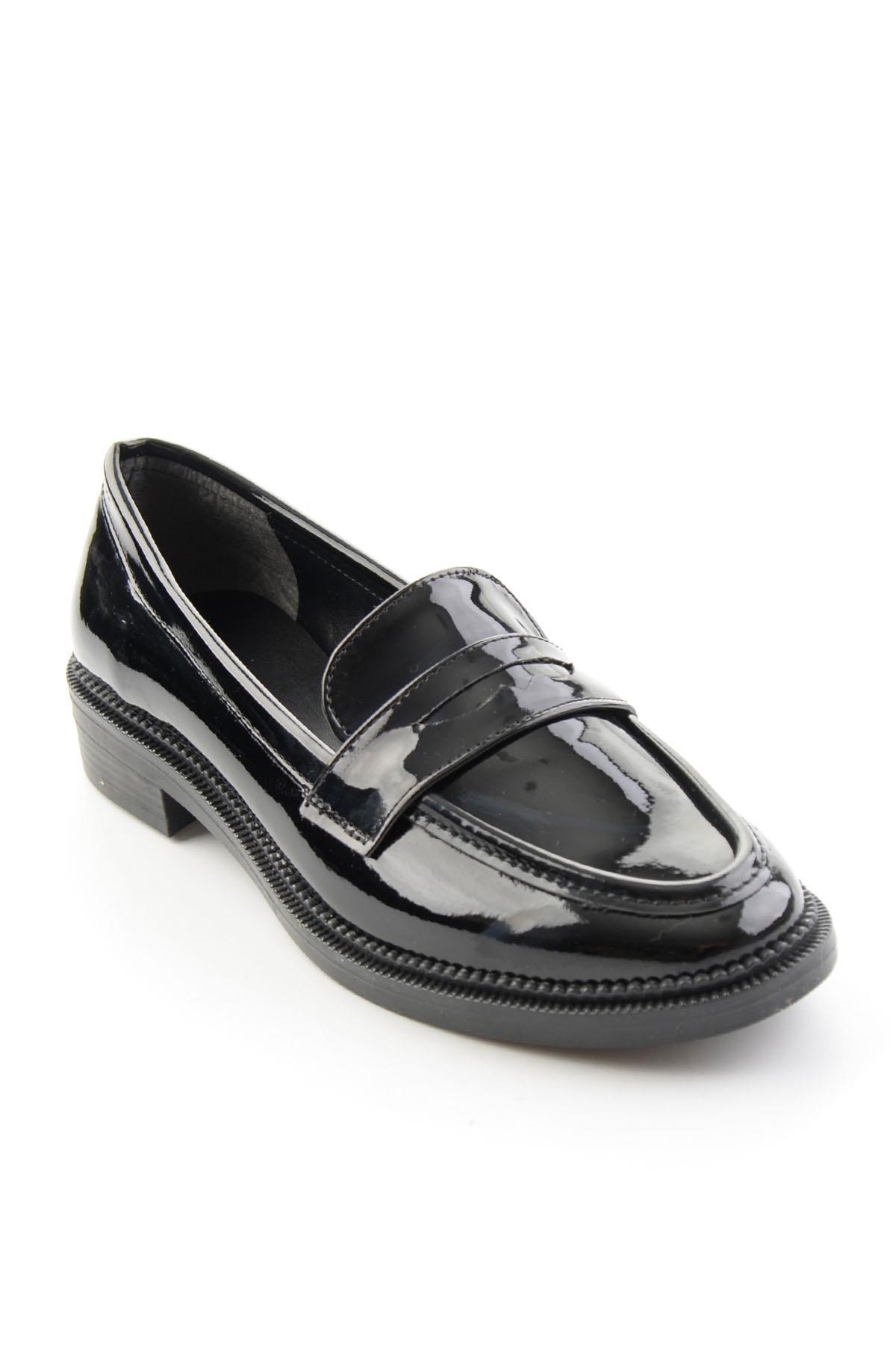 Siyah  Kadın Loafer Ayakkabı K01216100198