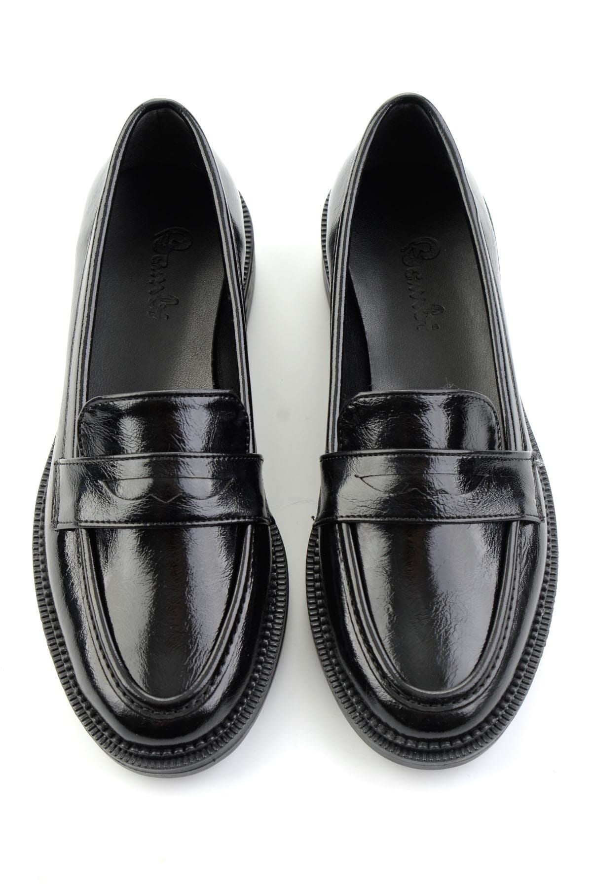 Siyah  Kadın Loafer Ayakkabı K01216100142