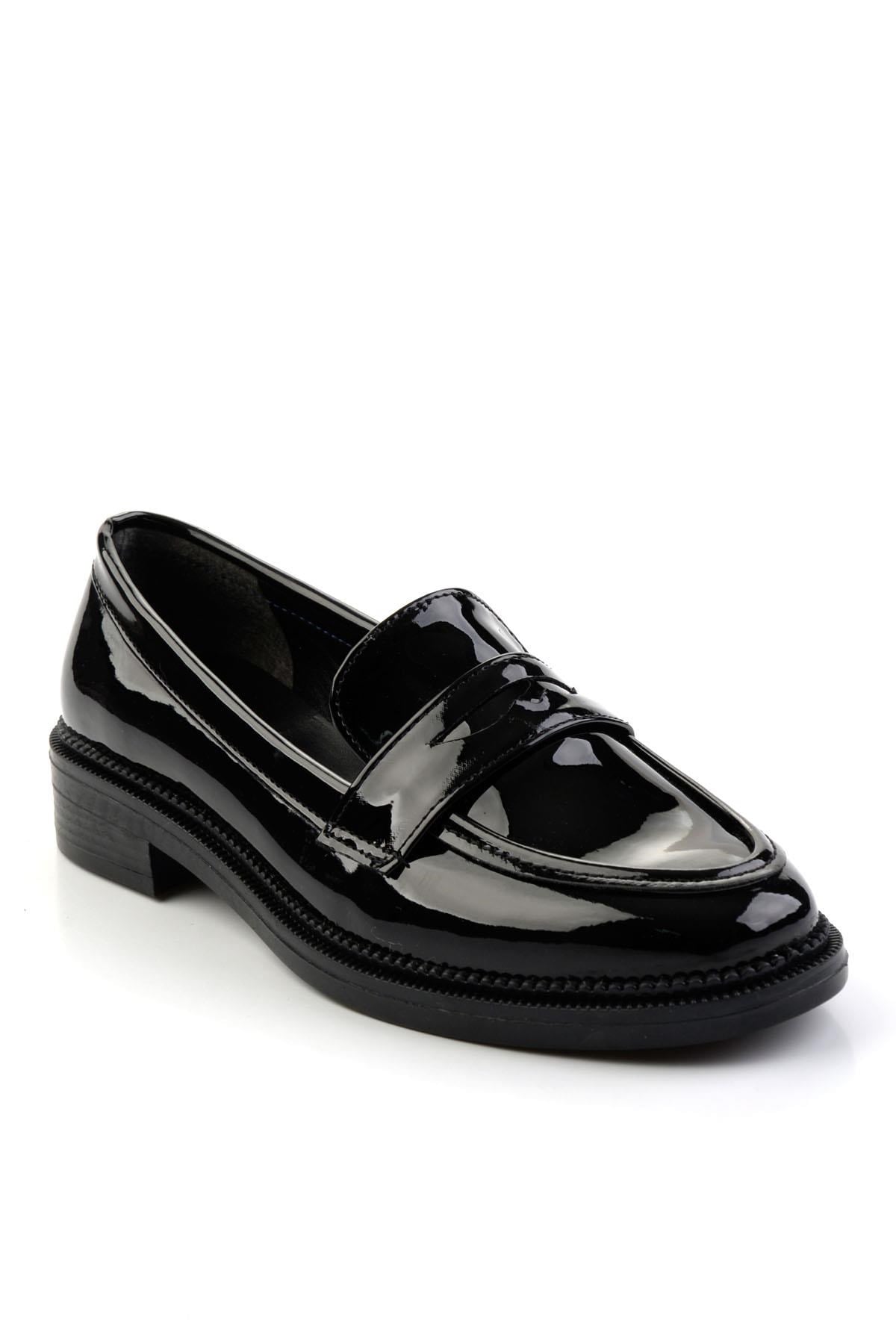 Siyah  Kadın Loafer Ayakkabı K01216100198