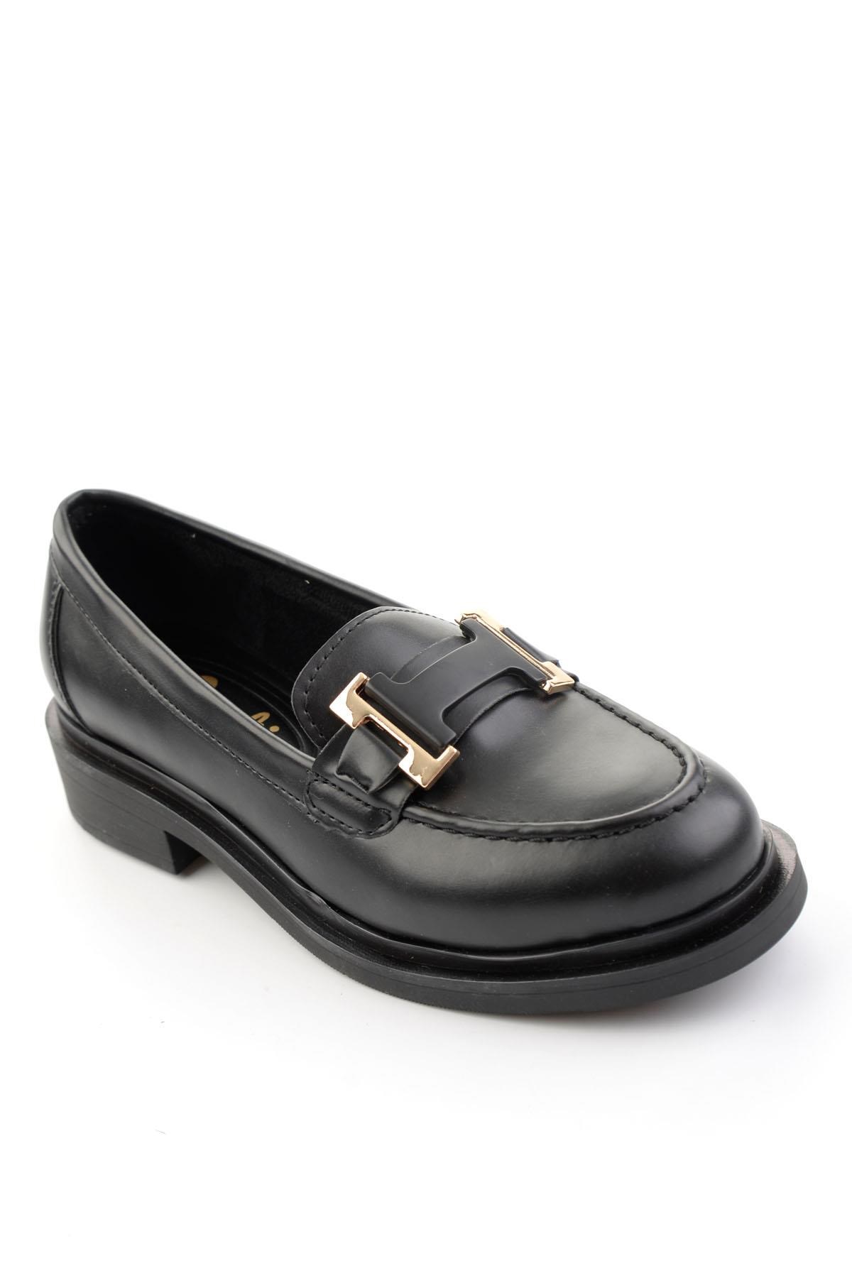 Siyah  Kadın Loafer Ayakkabı K01257050309