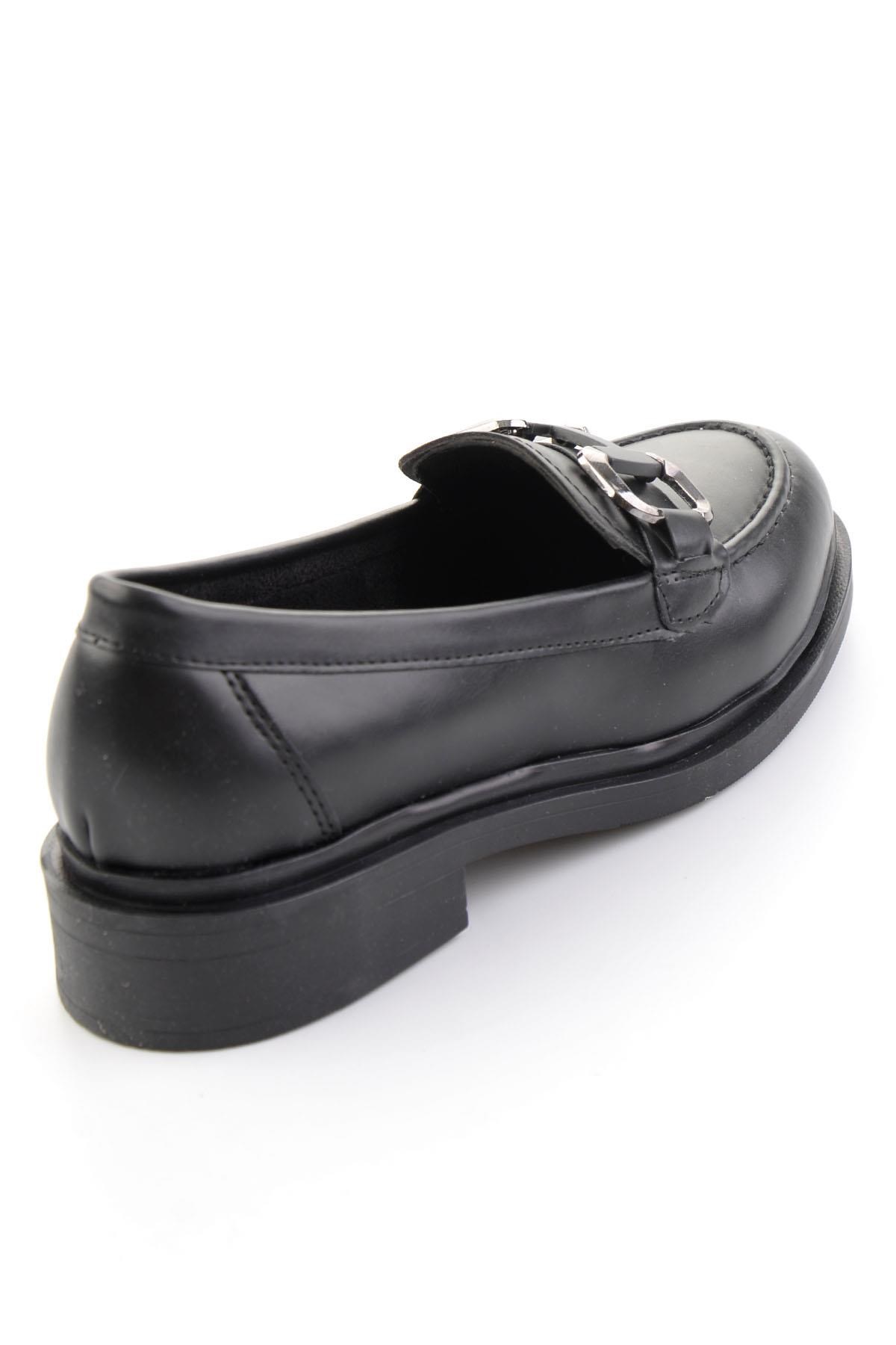 Siyah  Kadın Loafer Ayakkabı K01257068209