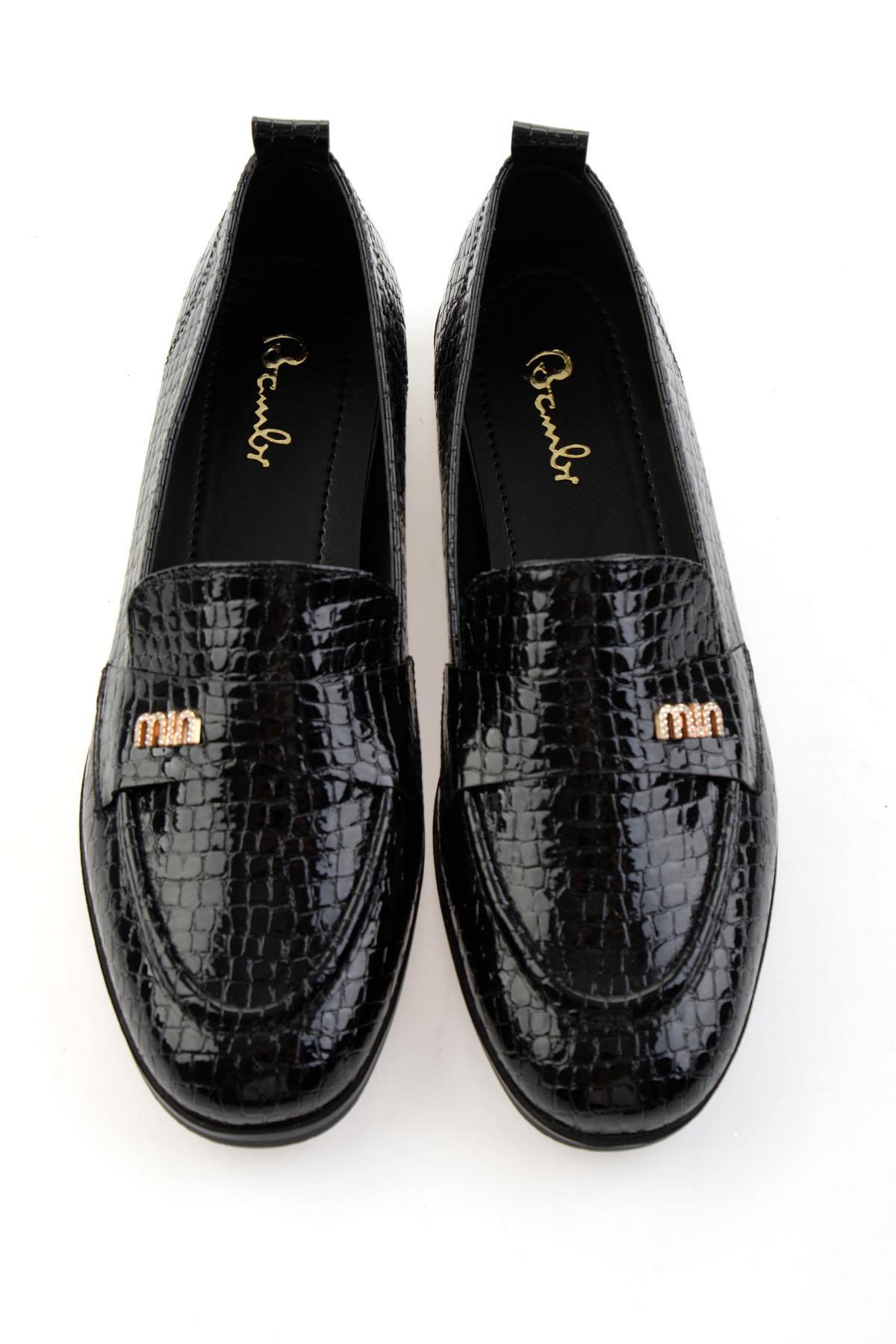 Siyah  Kadın Loafer Ayakkabı K01327023111