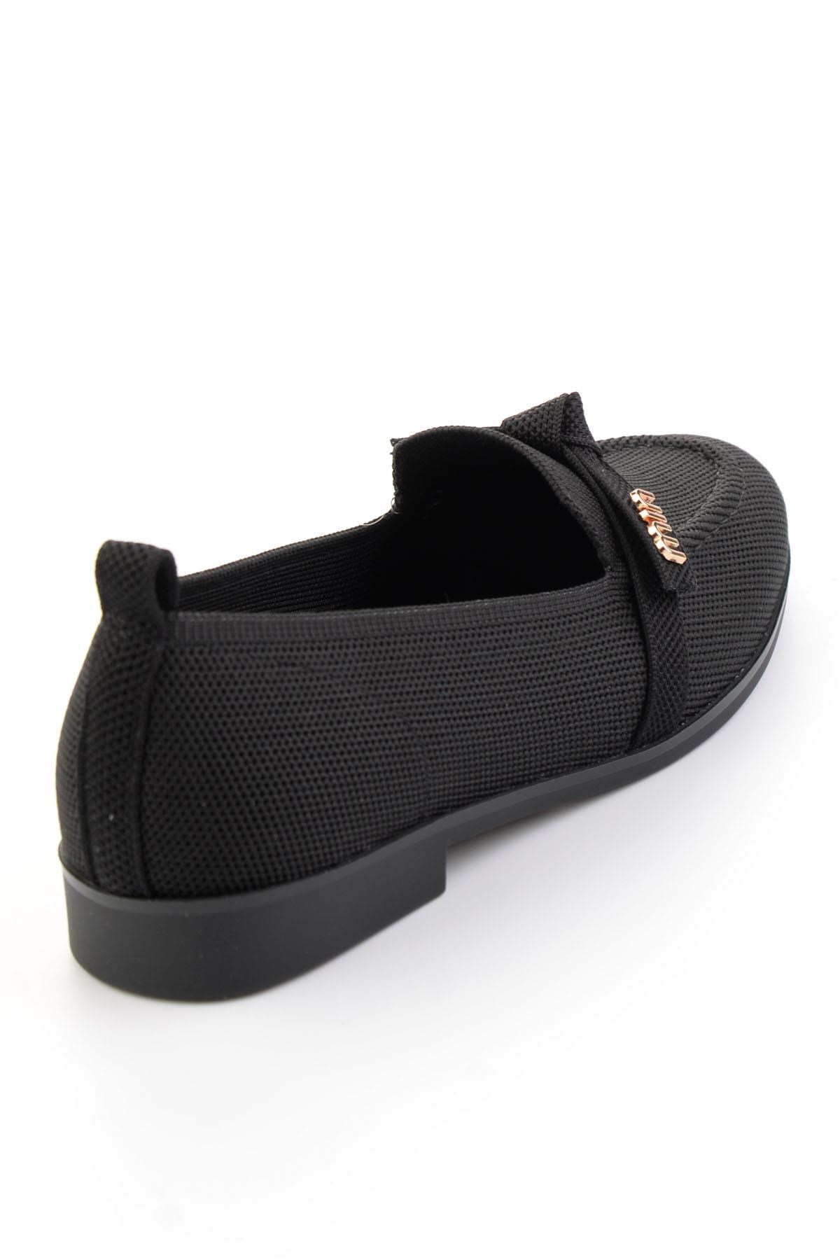Siyah  Kadın Loafer Ayakkabı K01327025182