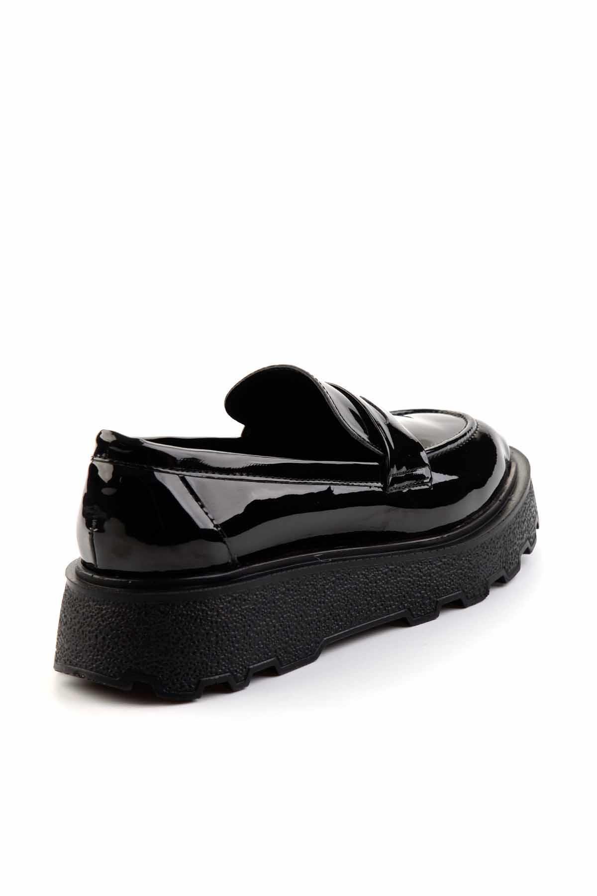 Siyah  Kadın Loafer Ayakkabı K01327241008
