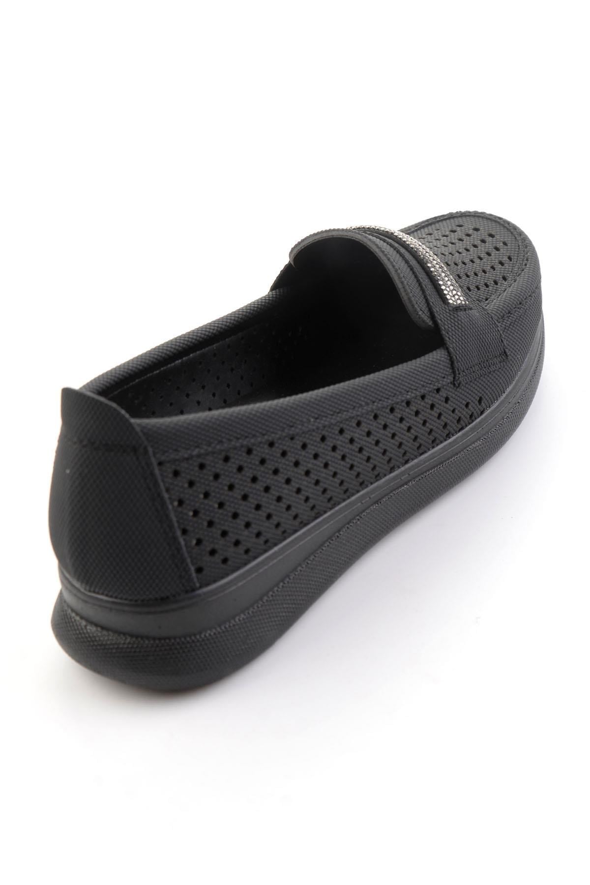 Siyah  Kadın Loafer Ayakkabı K01536104537