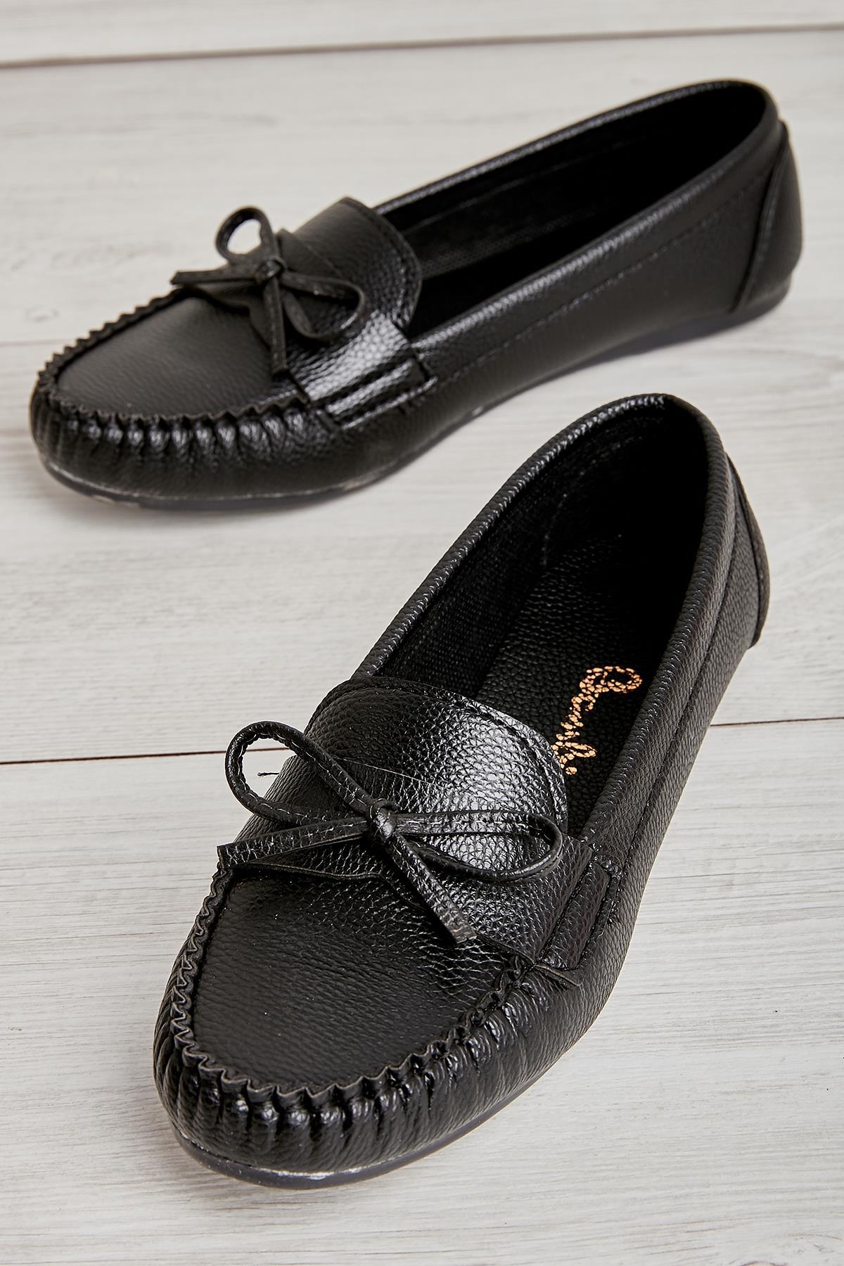 Siyah  Kadın Loafer Ayakkabı K01542005009
