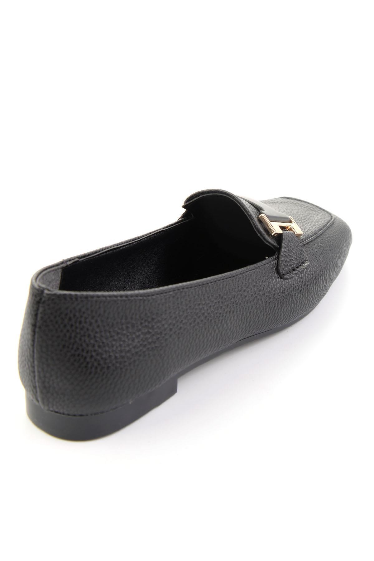 Siyah  Kadın Loafer Ayakkabı K01641022709