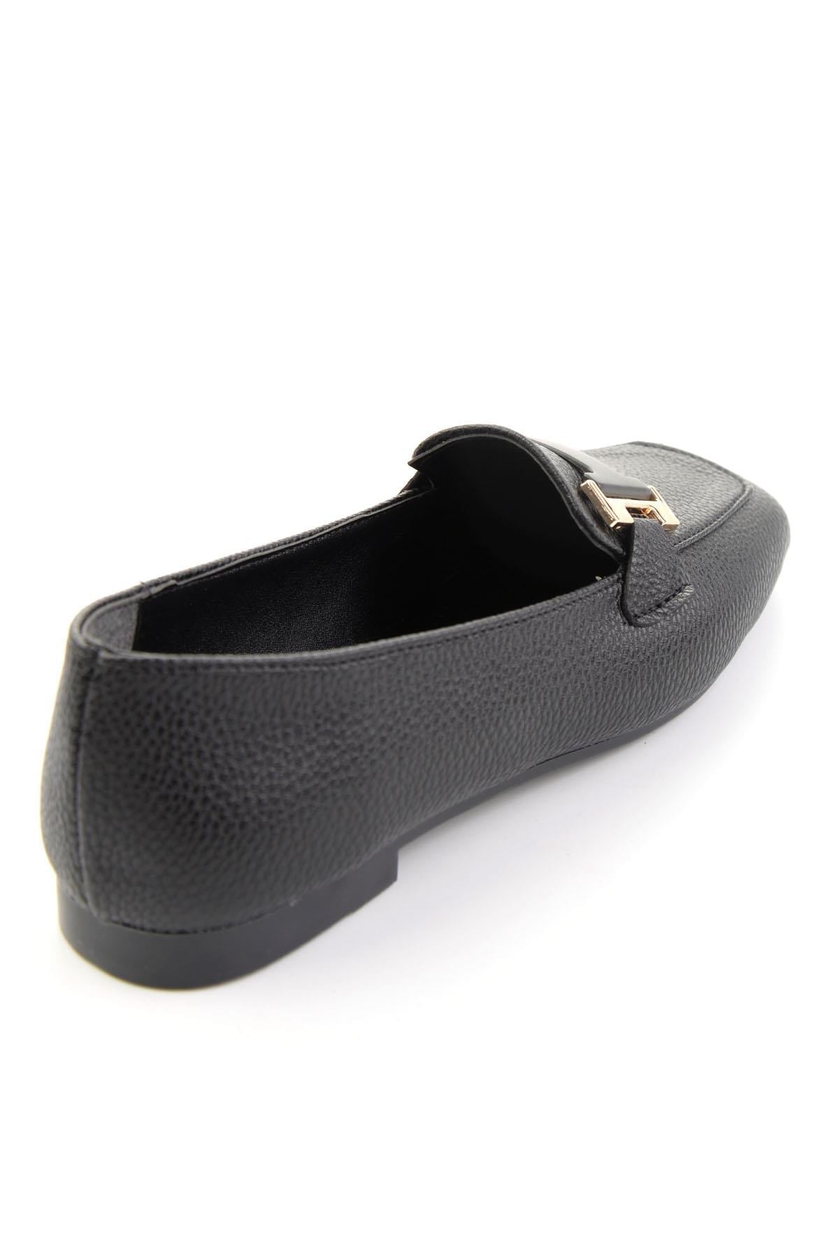 Siyah  Kadın Loafer Ayakkabı K01641022709