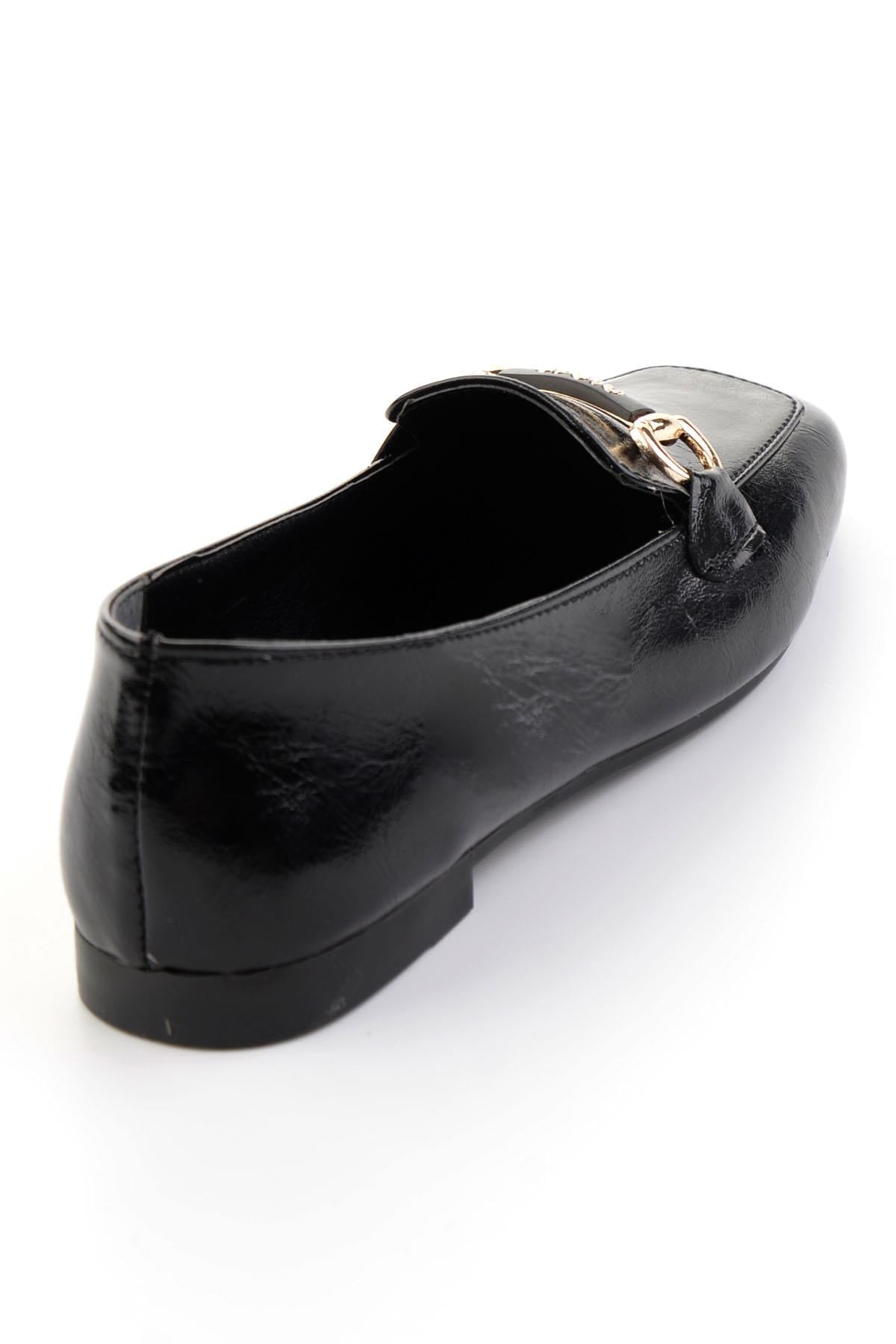 Siyah  Kadın Loafer Ayakkabı K01641023042