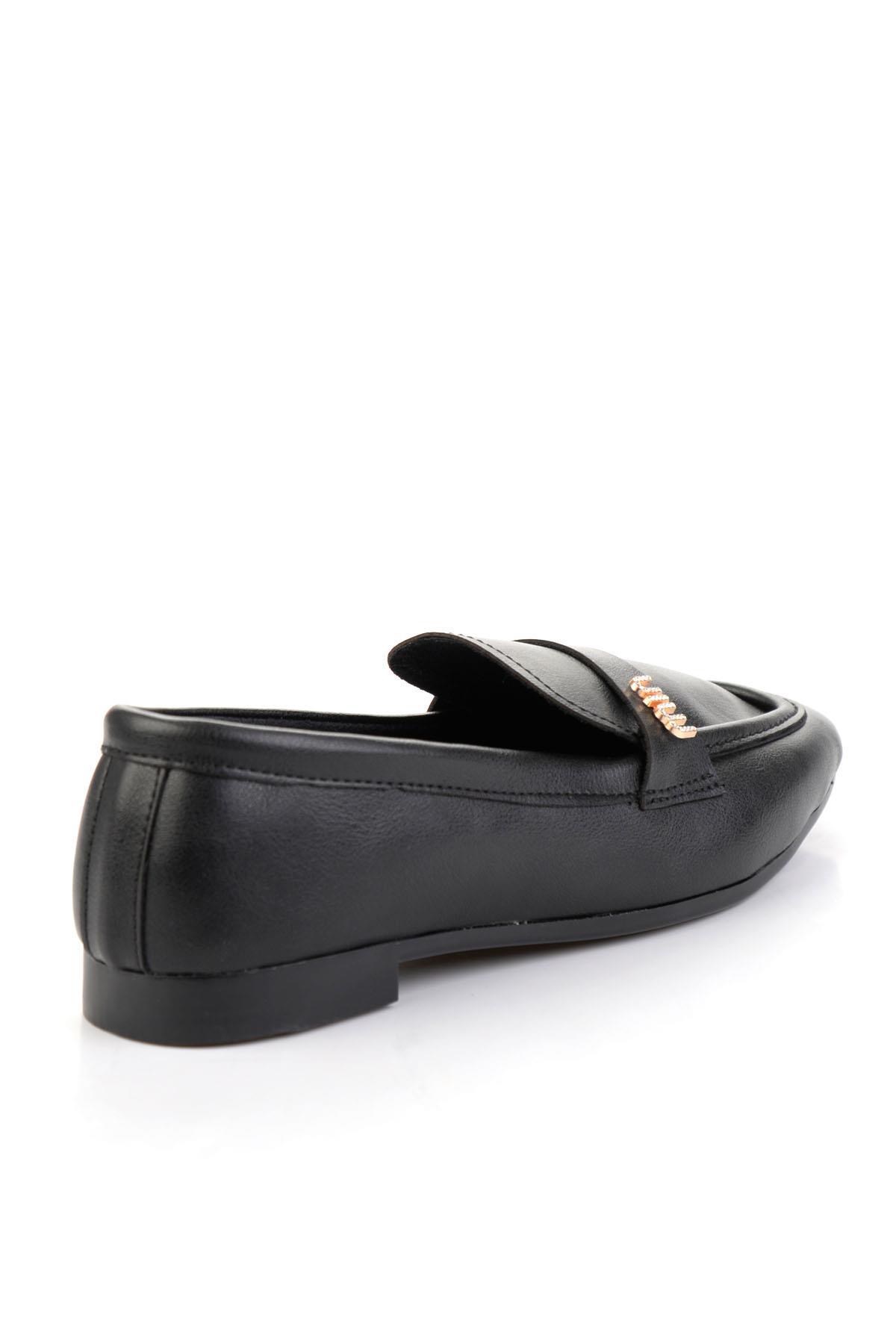 Siyah  Kadın Loafer Ayakkabı K01688011609