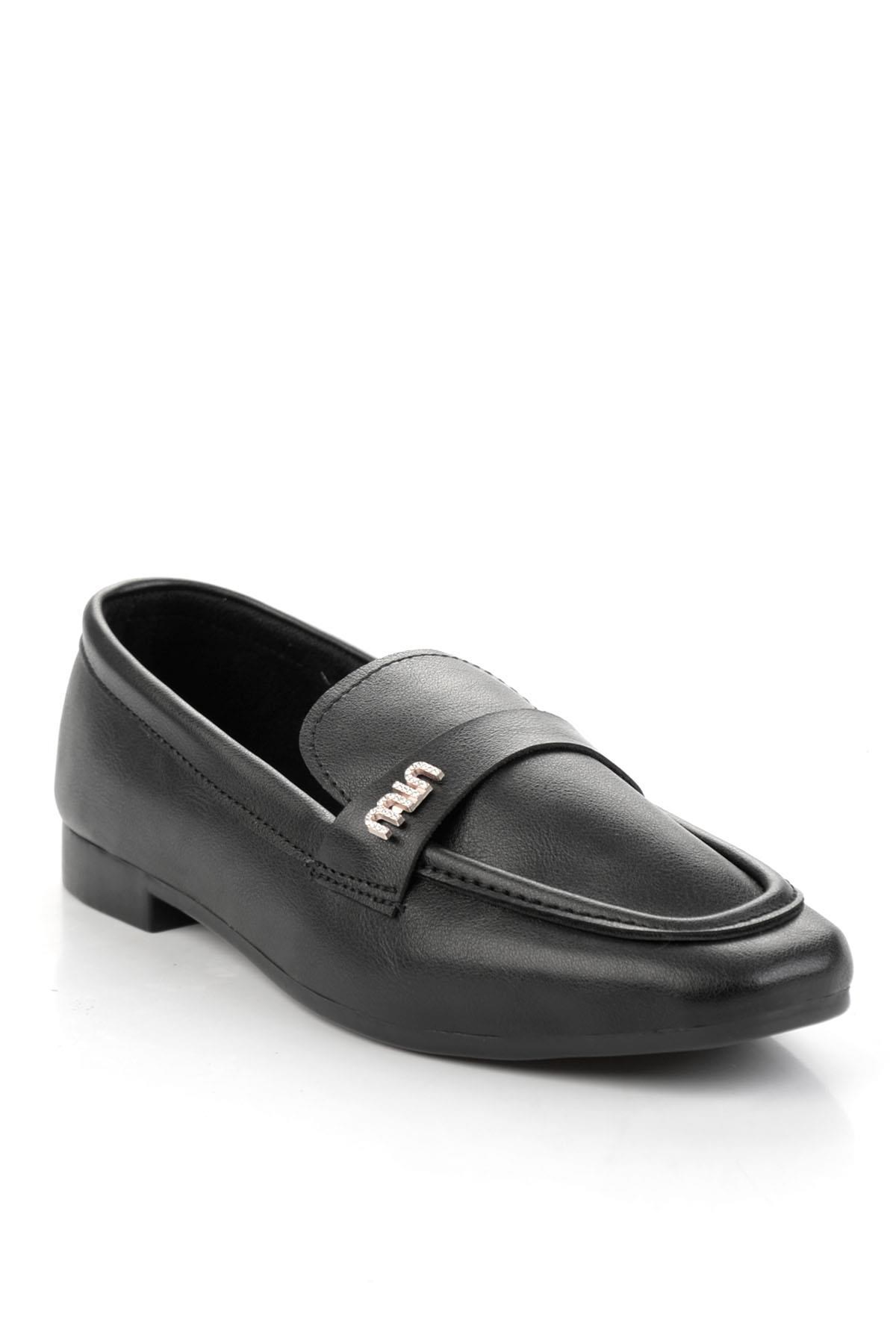 Siyah  Kadın Loafer Ayakkabı K01688011609