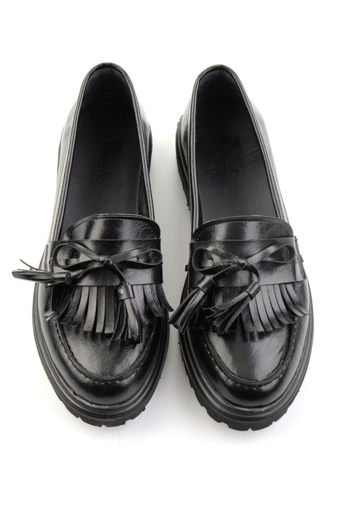 Siyah  Kadın Loafer Ayakkabı K01936000109