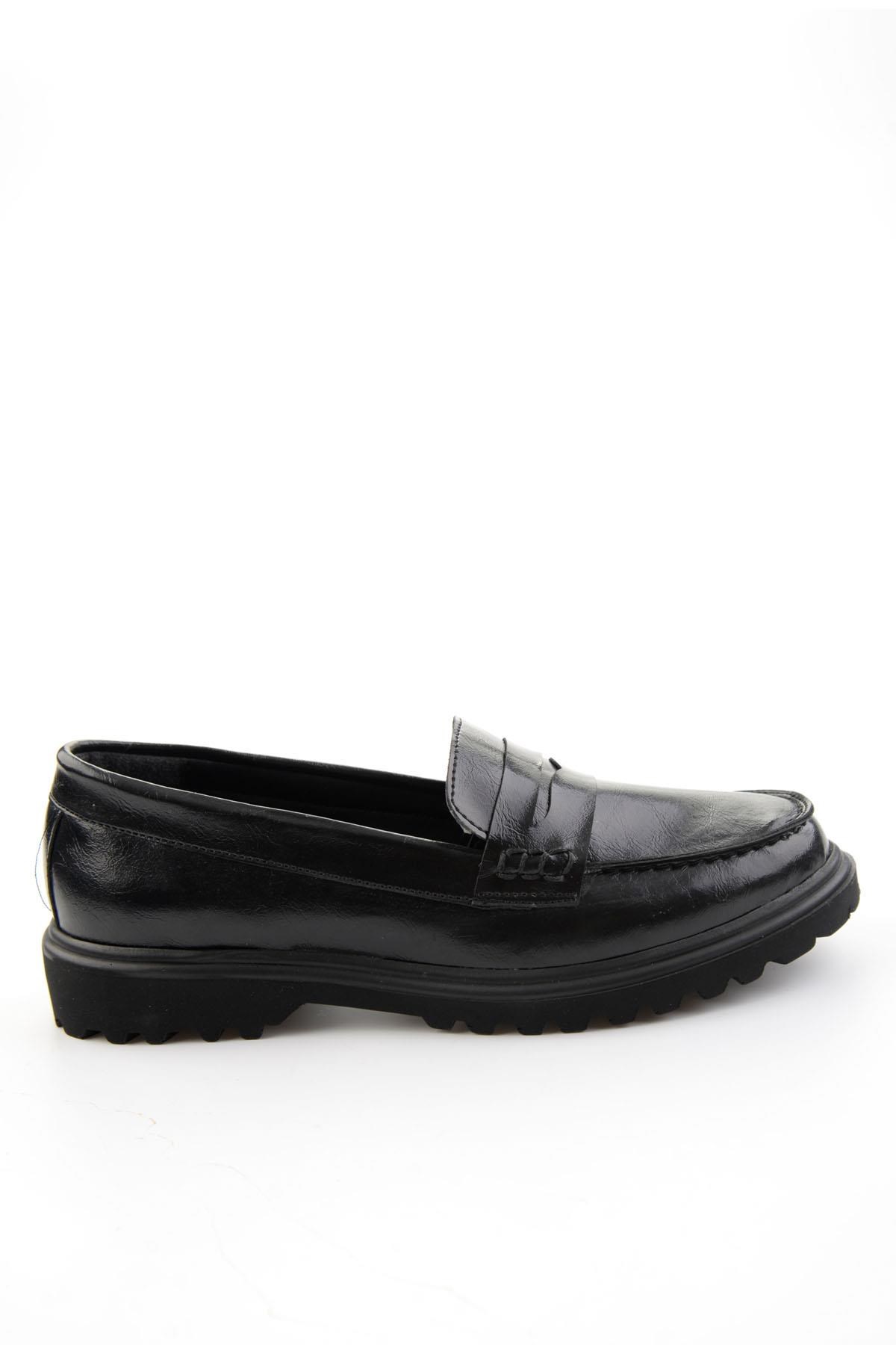 Siyah  Kadın Loafer Ayakkabı K01936051009