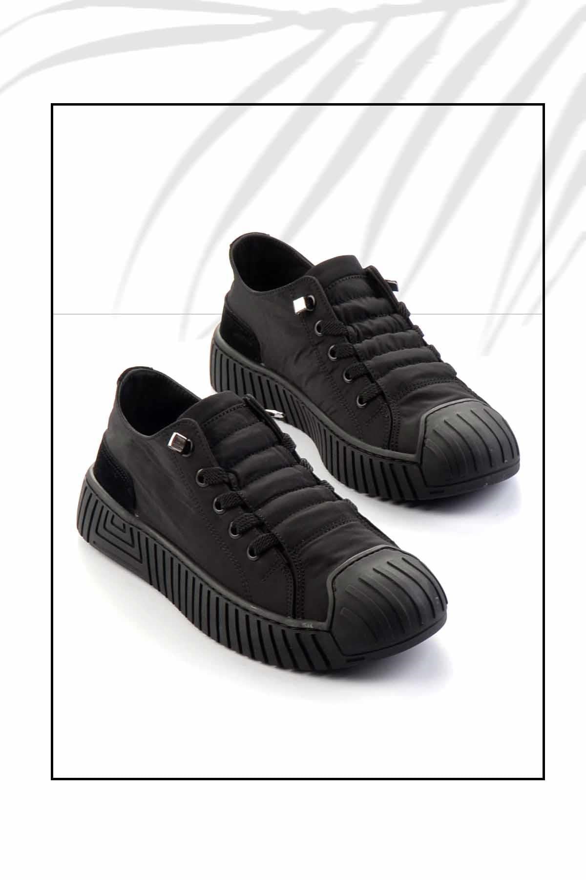 Siyah  Kadın Sneaker K01175127404