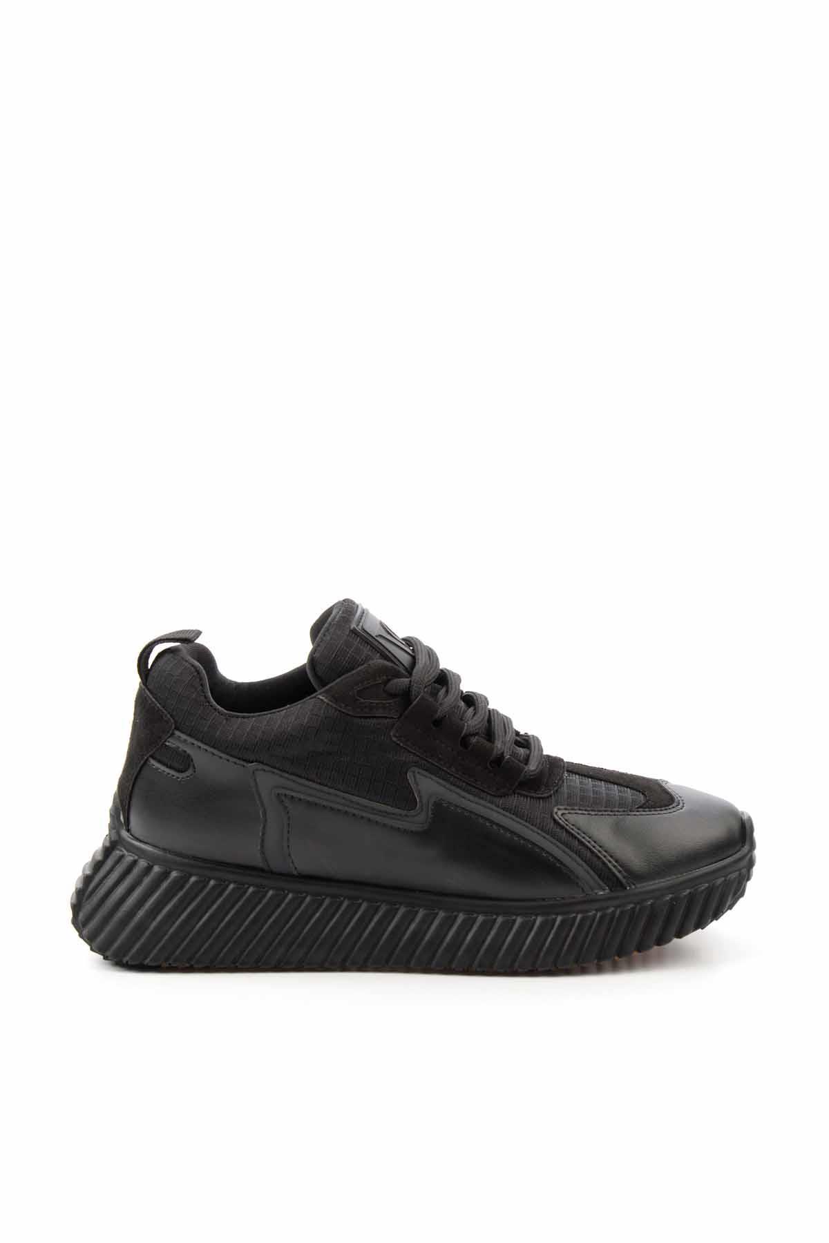 Siyah  Kadın Sneaker K01228082509