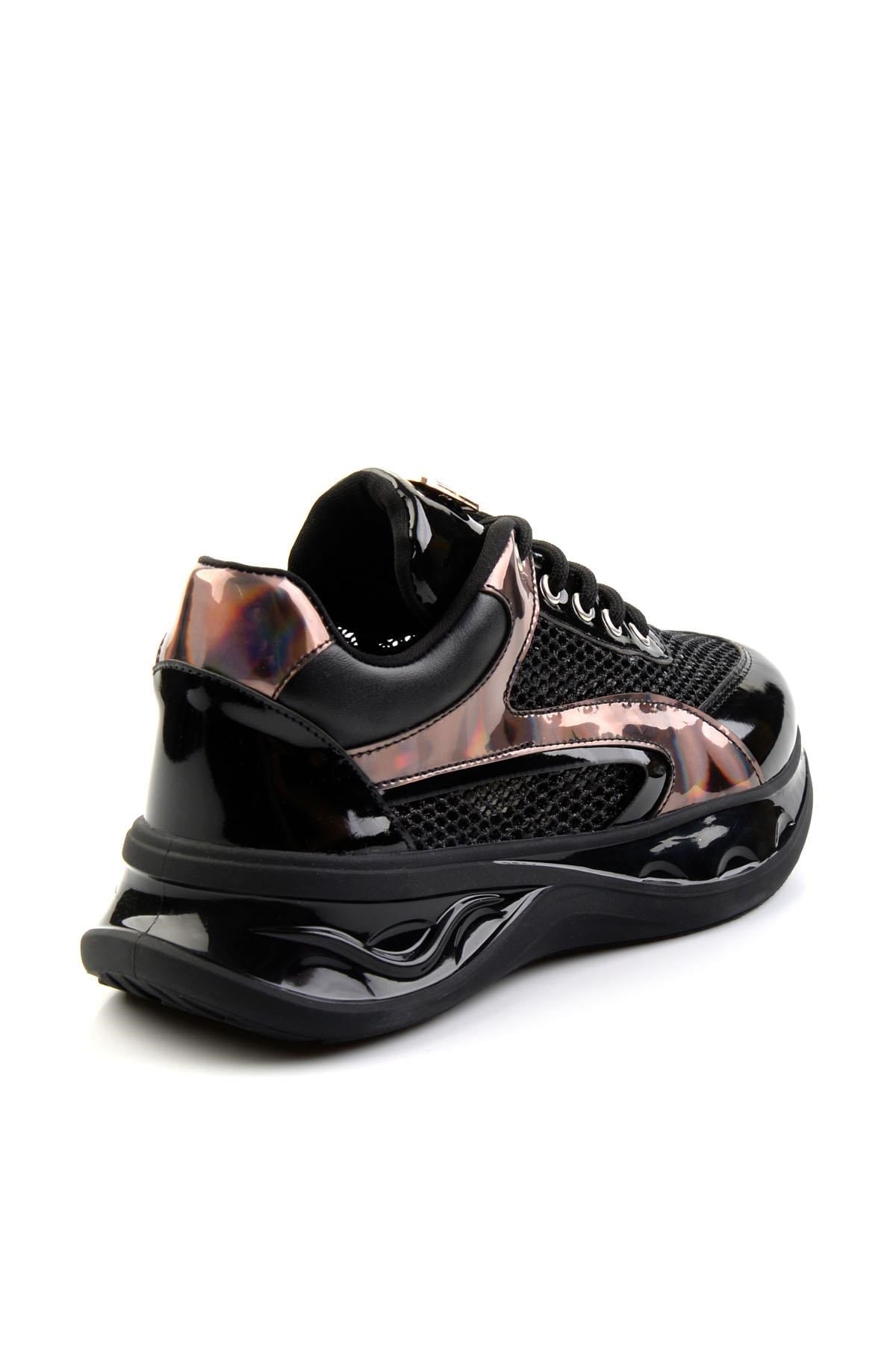 Siyah  Kadın Sneaker K01228090408