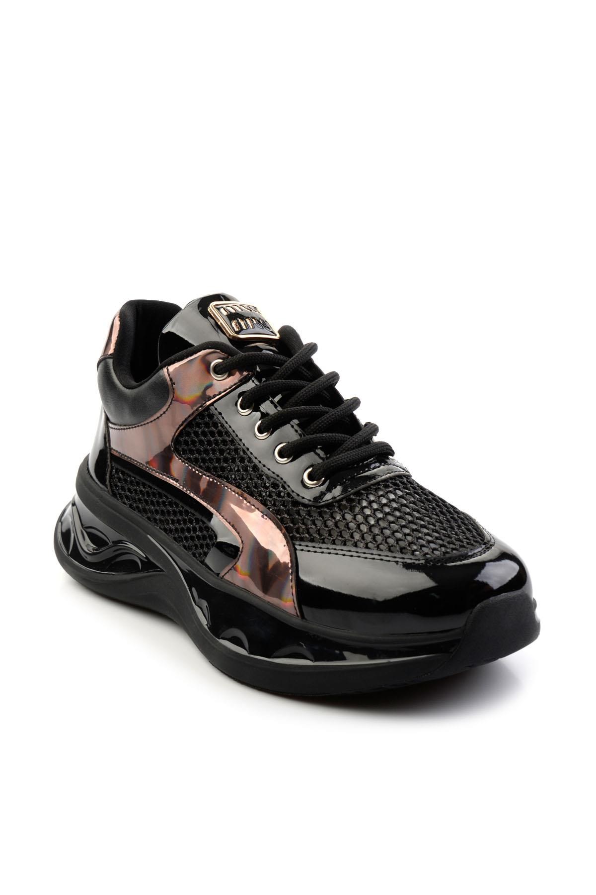 Siyah  Kadın Sneaker K01228090408
