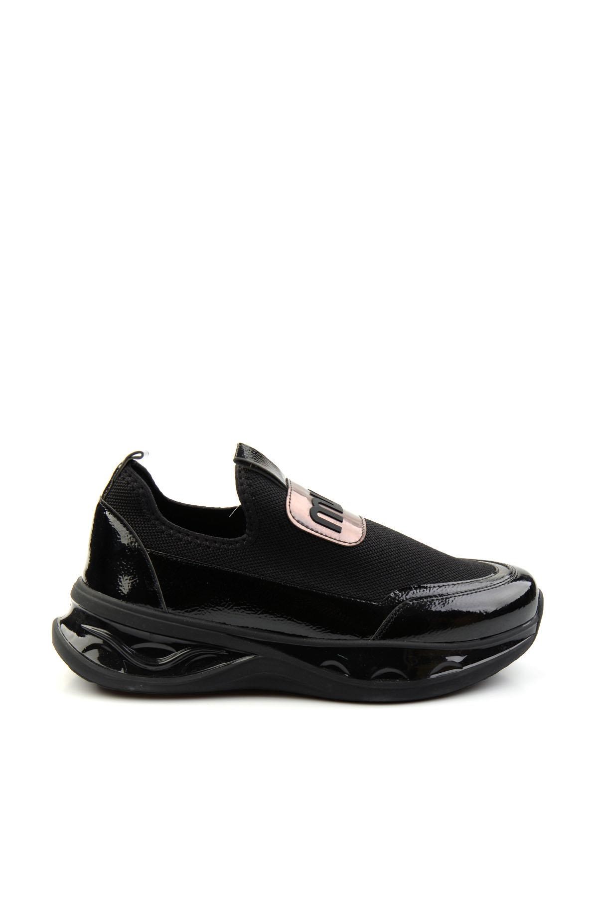 Siyah  Kadın Sneaker K01228090708