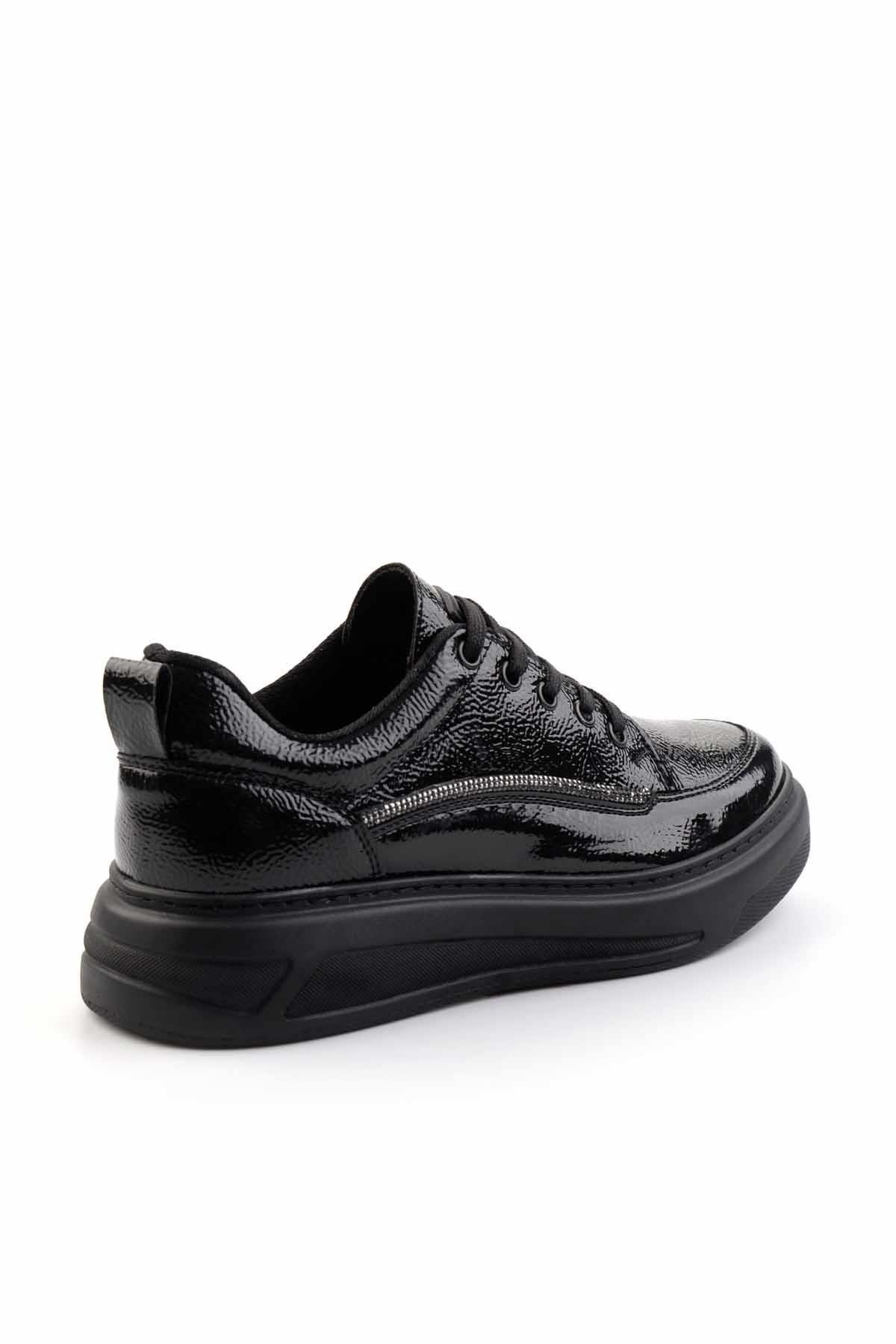 Siyah  Kadın Sneaker K01566004608