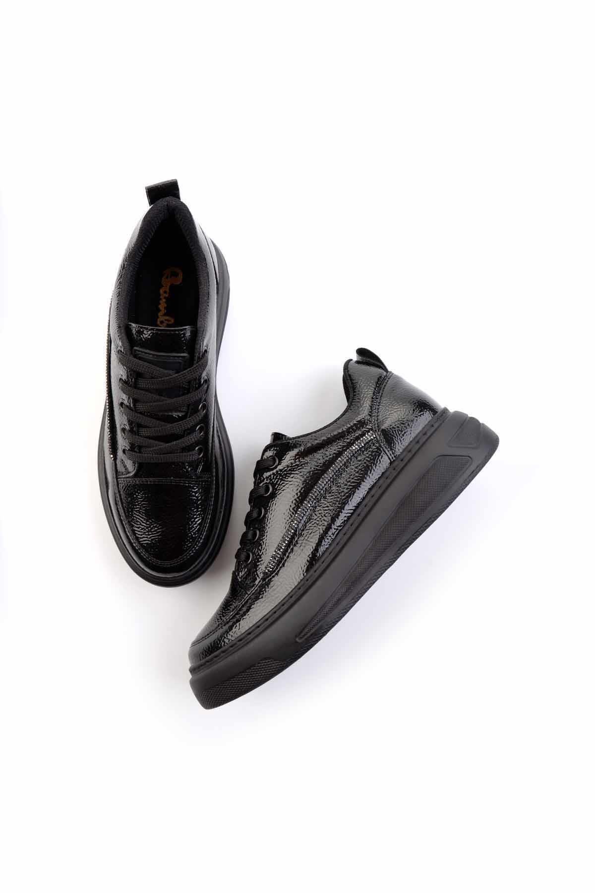 Siyah  Kadın Sneaker K01566004608