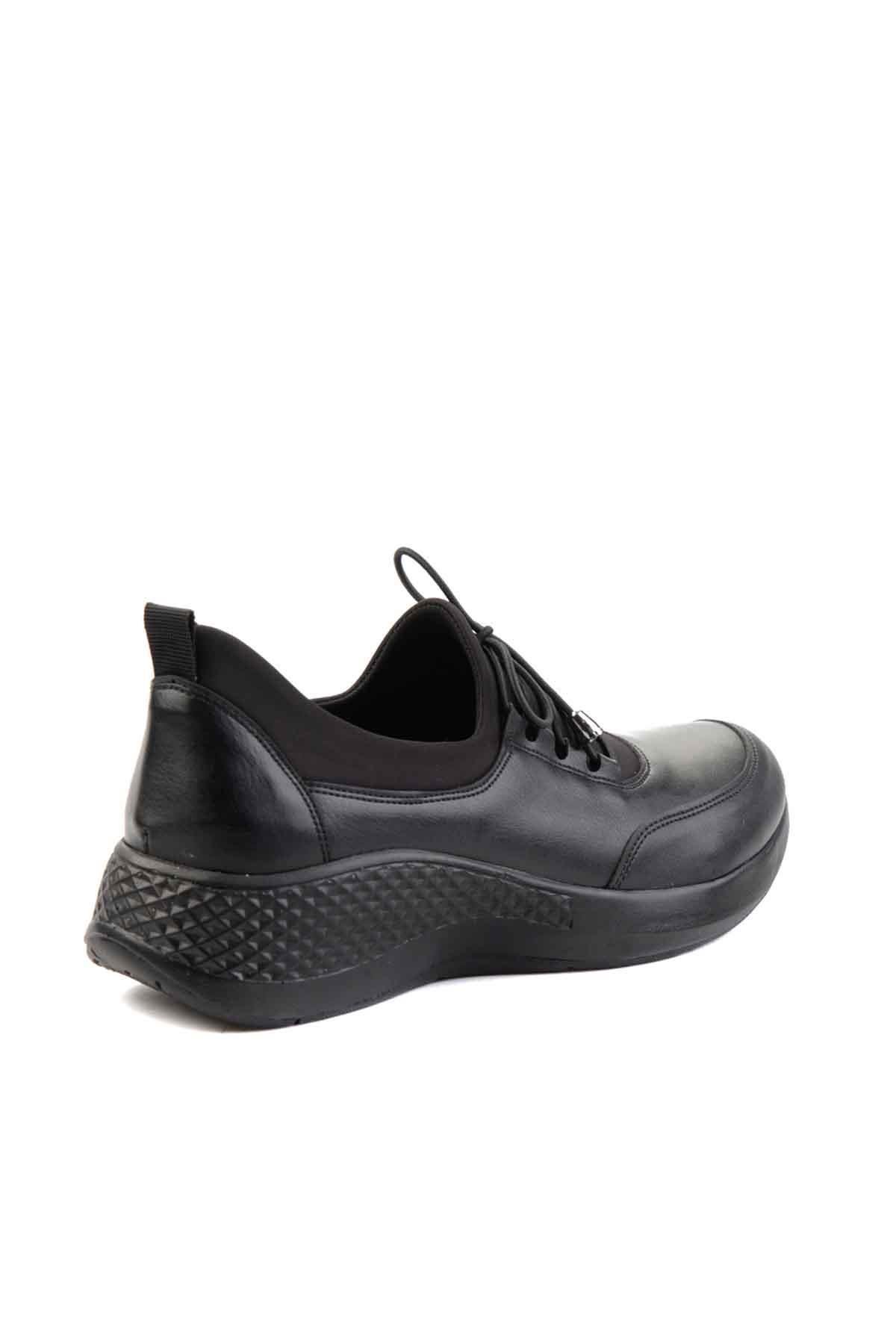 Siyah  Kadın Sneaker K01724102909