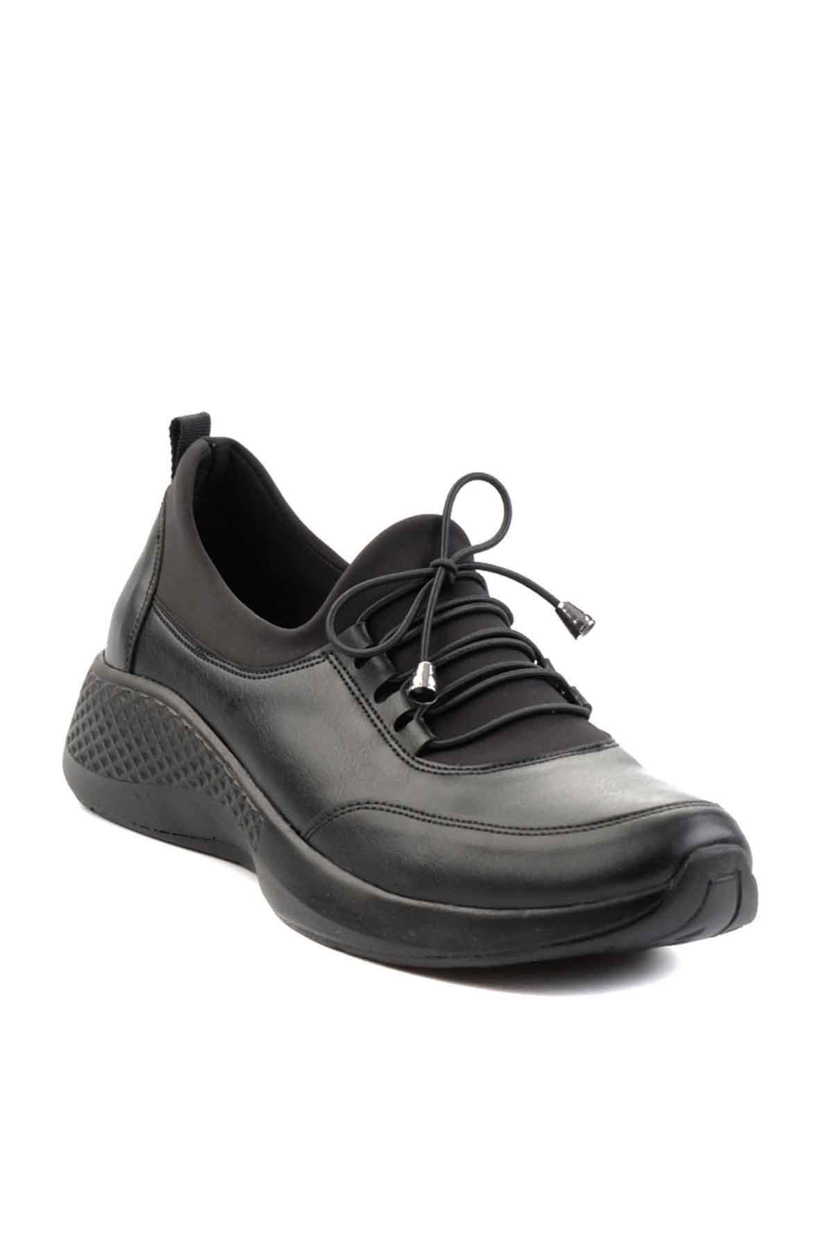 Siyah  Kadın Sneaker K01724102909