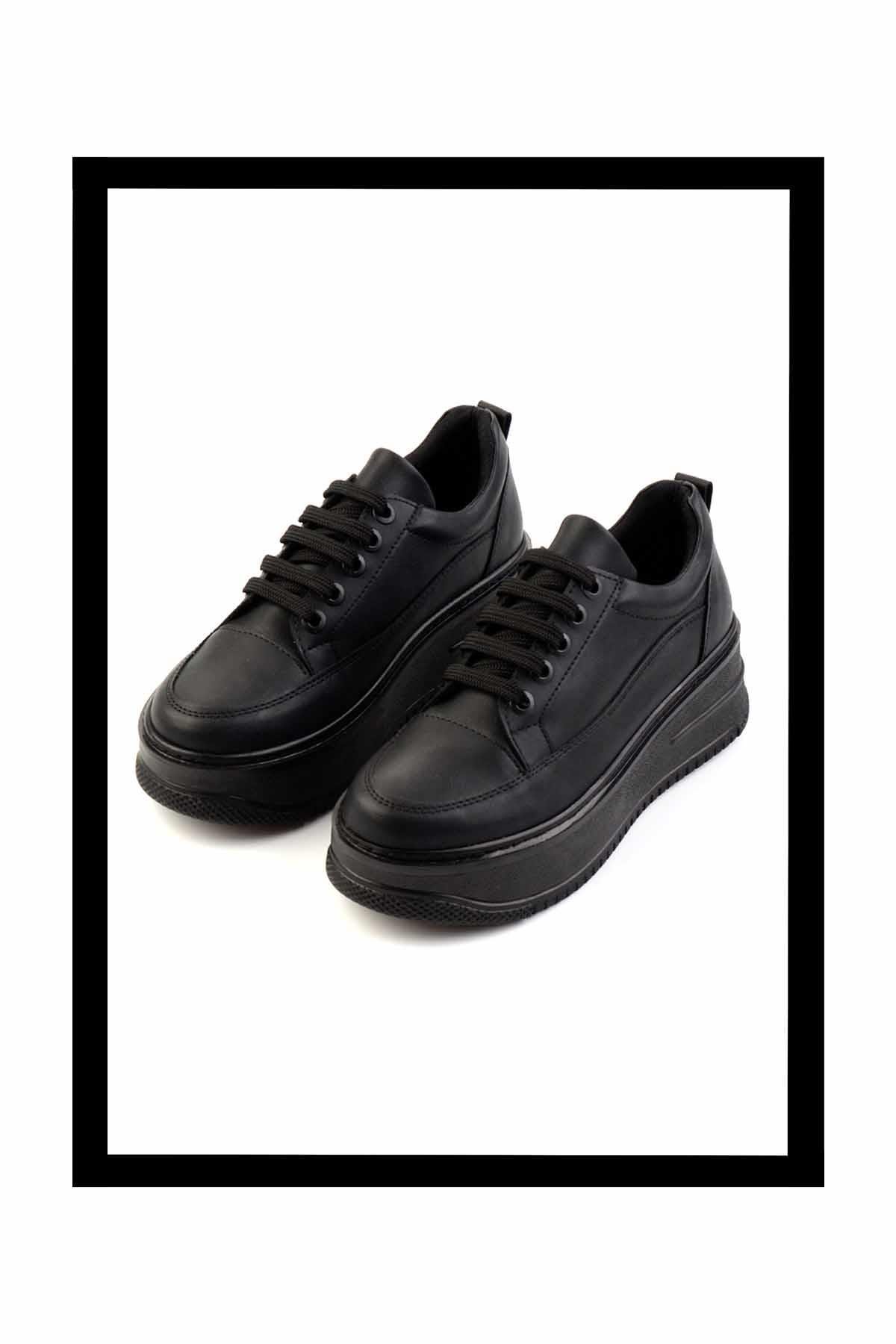 Siyah  Kadın Sneaker K01924041509
